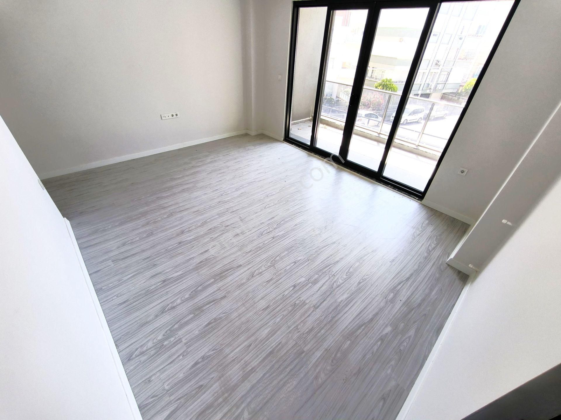 Aygül'den Akçay'da Sıfır Denize Yakın Ön Cephe Ara Kat Ayrı Mutfak Lüks Kaçmaz 2+1 Satılık Daireler - Görsel 12