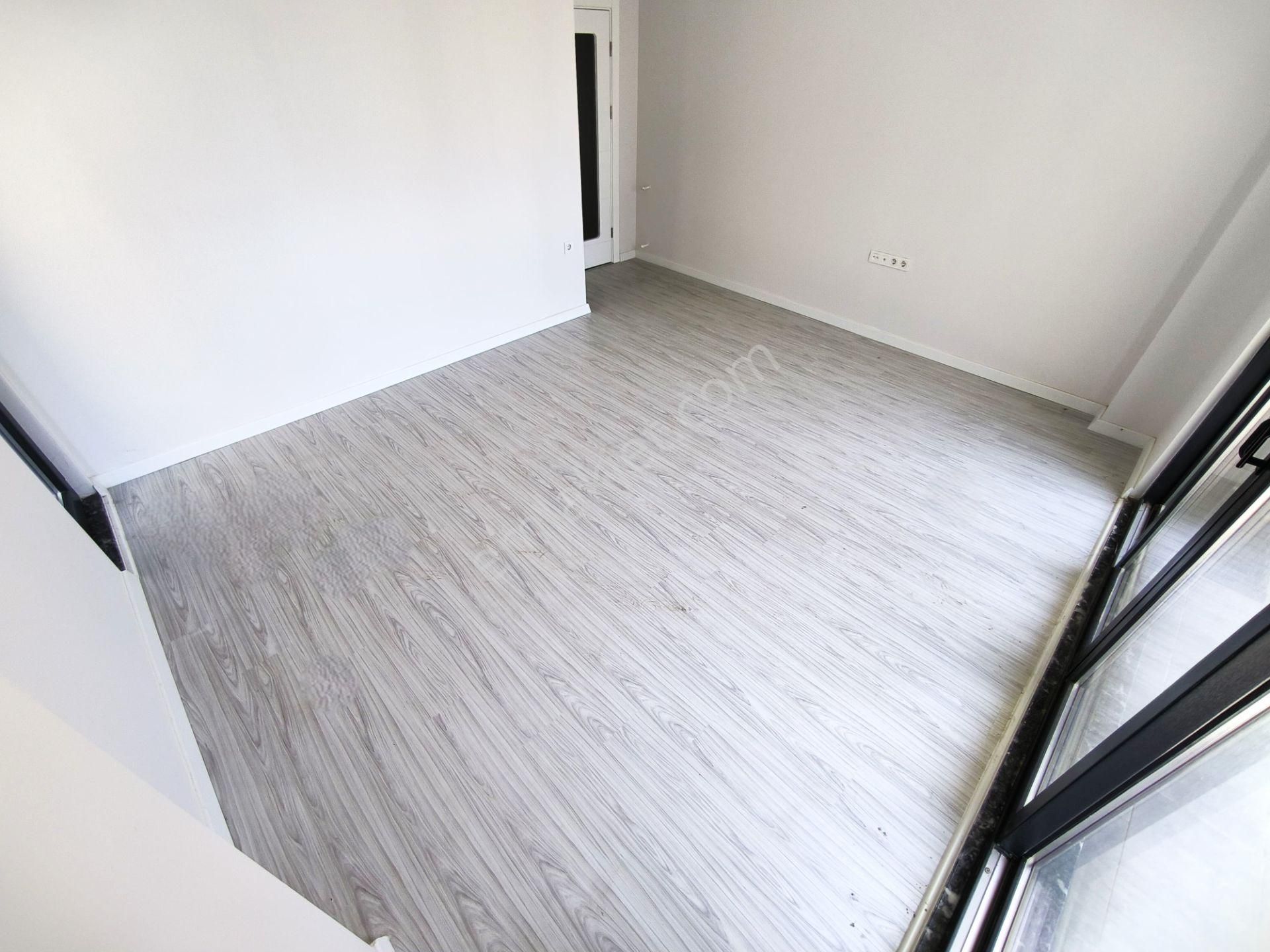 Aygül'den Akçay'da Sıfır Denize Yakın Ön Cephe Ara Kat Ayrı Mutfak Lüks Kaçmaz 2+1 Satılık Daireler - Görsel 13