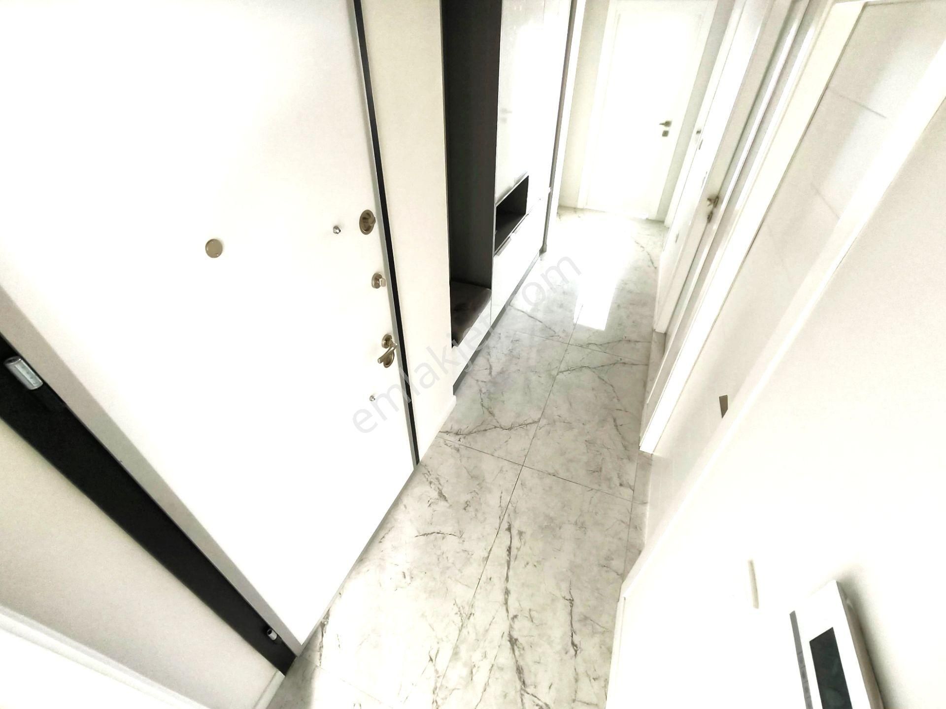 Aygül'den Akçay'da Sıfır Denize Yakın Ön Cephe Ara Kat Ayrı Mutfak Lüks Kaçmaz 2+1 Satılık Daireler - Görsel 28