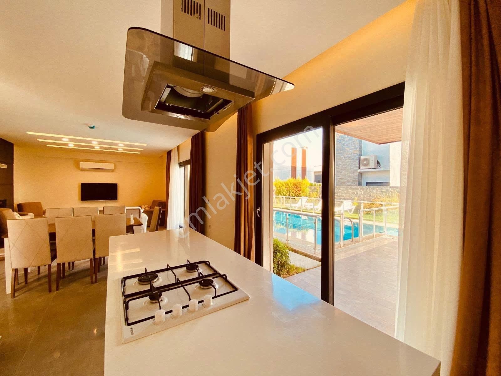 Kuşadası Yavansuda 4+1 Tek Müstakil Özel Havuzlu Vilşa - Görsel 25