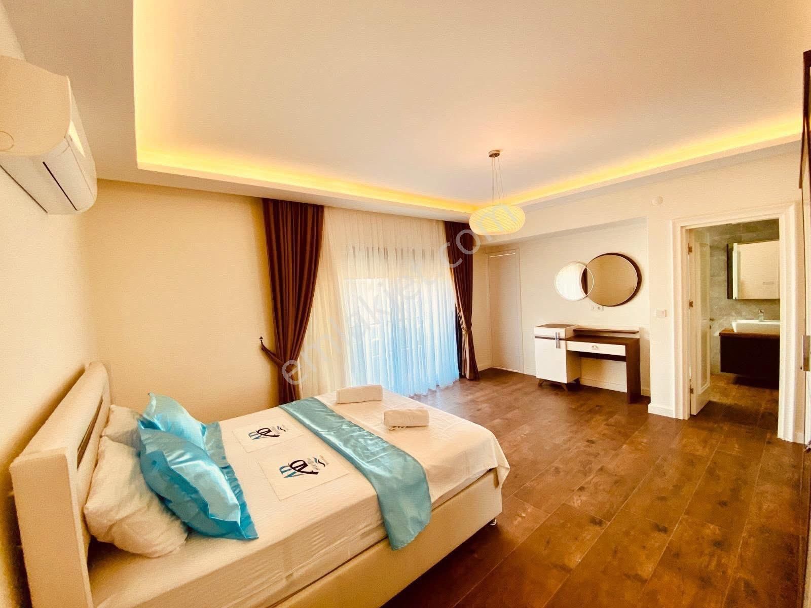 Kuşadası Yavansuda 4+1 Tek Müstakil Özel Havuzlu Vilşa - Görsel 15