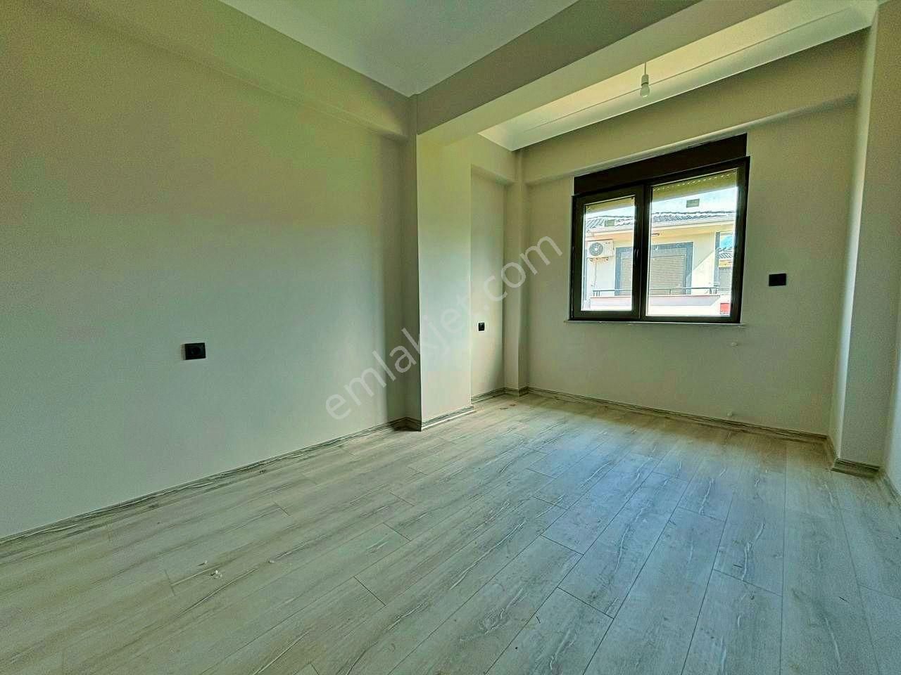 Uytundan Pelitköyde Denize 100 Metre Sıfır Ultra Lüks 3+1 Villa - Görsel 34