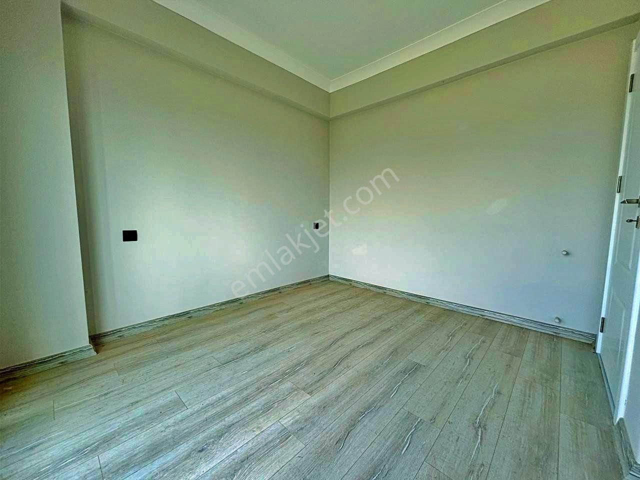 Uytundan Pelitköyde Denize 100 Metre Sıfır Ultra Lüks 3+1 Villa - Görsel 32