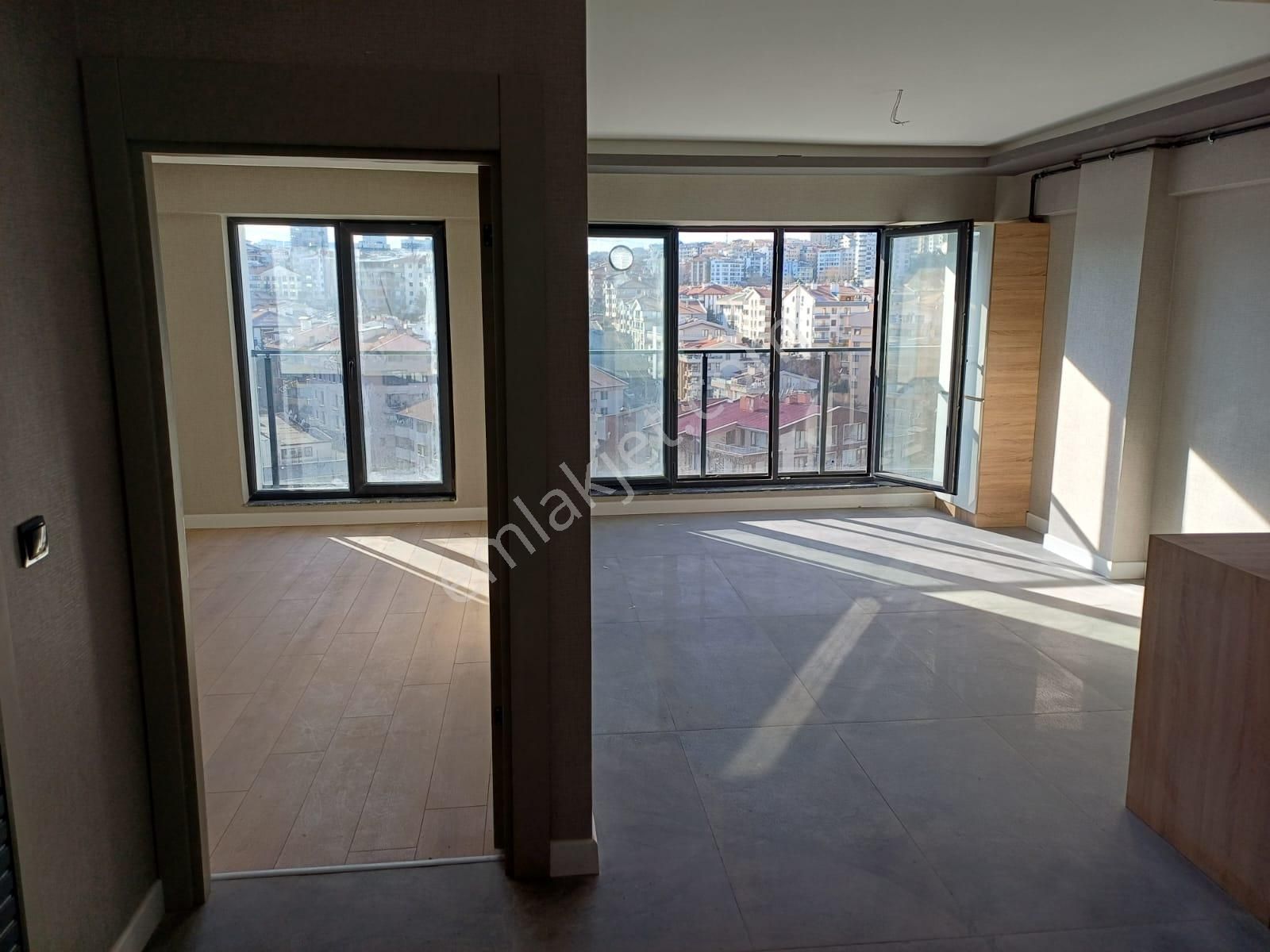 Kırkkonaklar Şemsettin Günaltay Caddesine Yakın Sıfır Binada Katta Manzaralı 2+1 Satılık Daire - Görsel 5