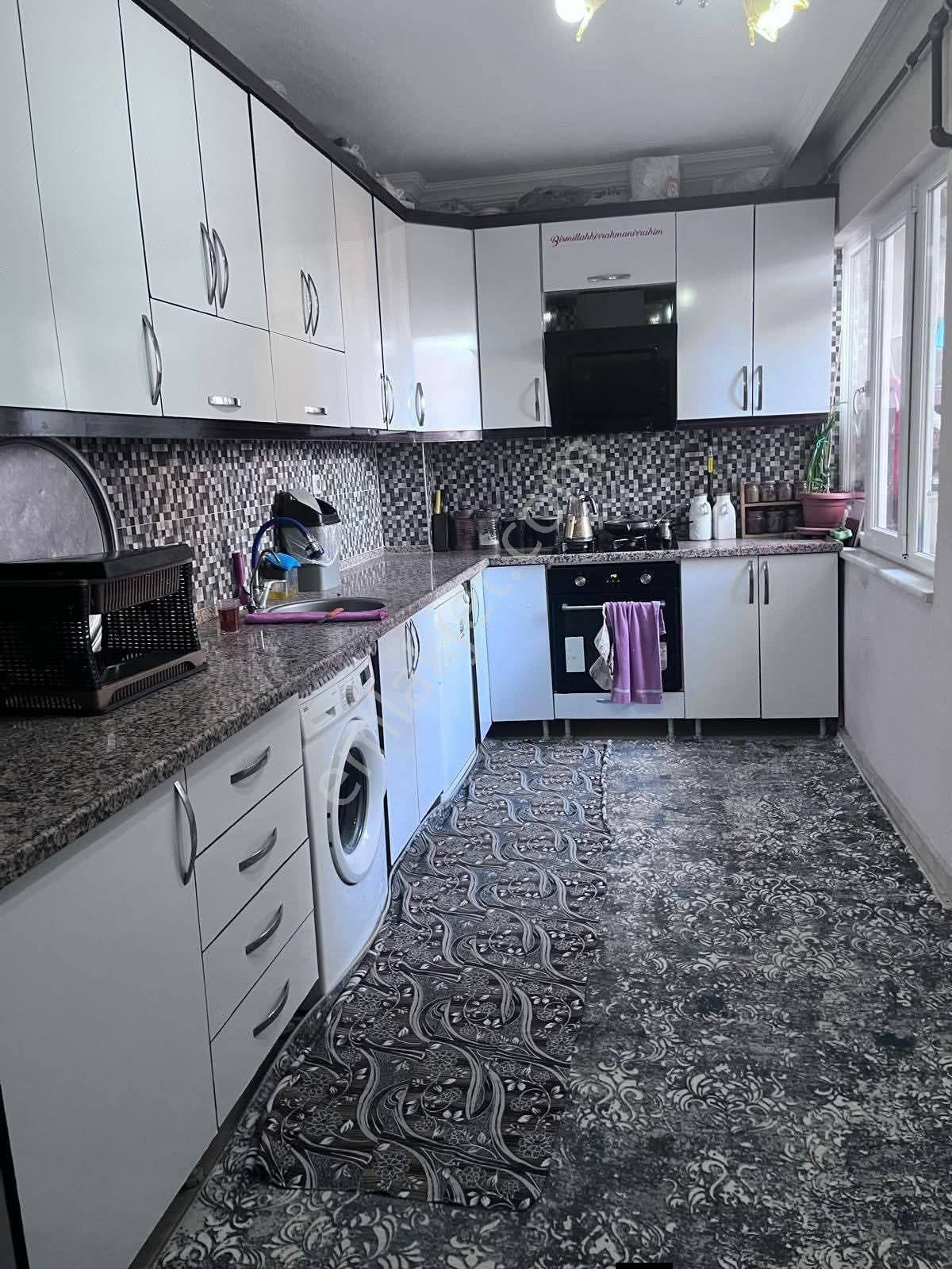 🚨 Acil Satılık! Nazilli Yeşilyurt’ta 3 Katlı Komple Bina - 160m² Dev 4+1 Daireler! - Görsel 3