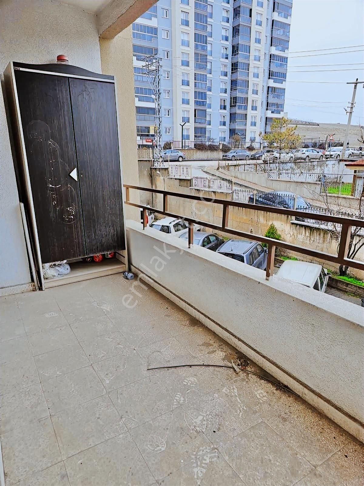 Törekent Mah. Metro Yürüme Mesafesinde Site İçerisinde 3+1 Daire - Görsel 5