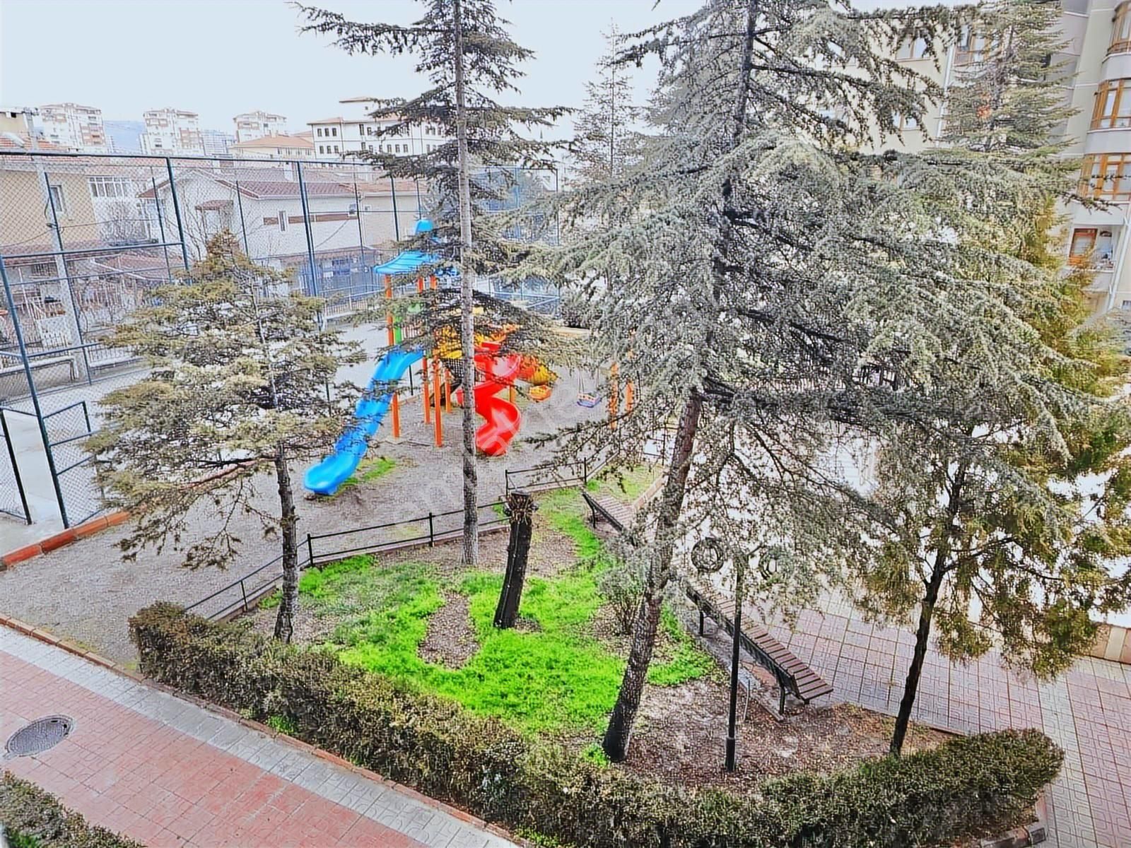 Törekent Mah. Metro Yürüme Mesafesinde Site İçerisinde 3+1 Daire - Görsel 14