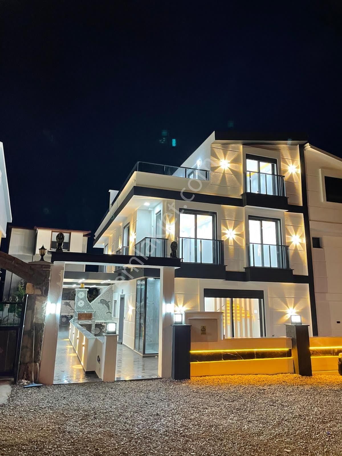 Didim Liman Yolunda Satılık 3+1 Satılık Havuzlu Fırsat Villa - Görsel 4