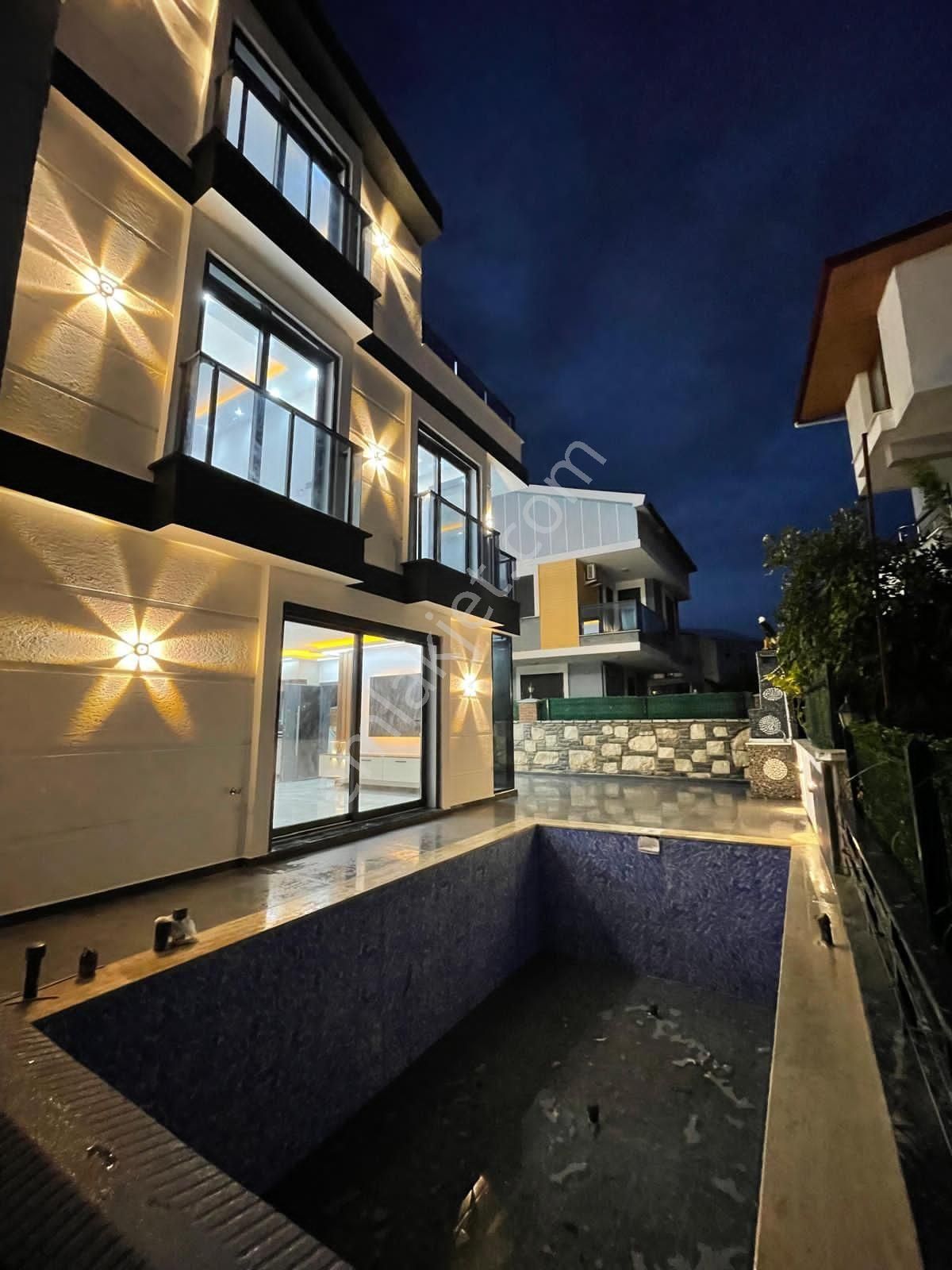 Didim Liman Yolunda Satılık 3+1 Satılık Havuzlu Fırsat Villa - Görsel 2