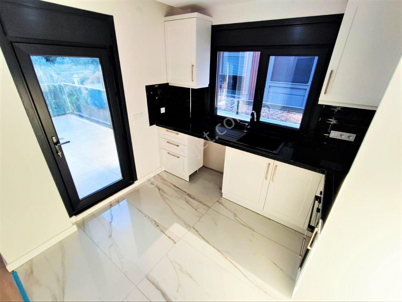 Güre'de Aygül'den Sıfır Panoramik Deniz Ve Dağ Manzaralı Ultra Lüks Satılık 3+1tripleks Akıllı Villa - Görsel 8