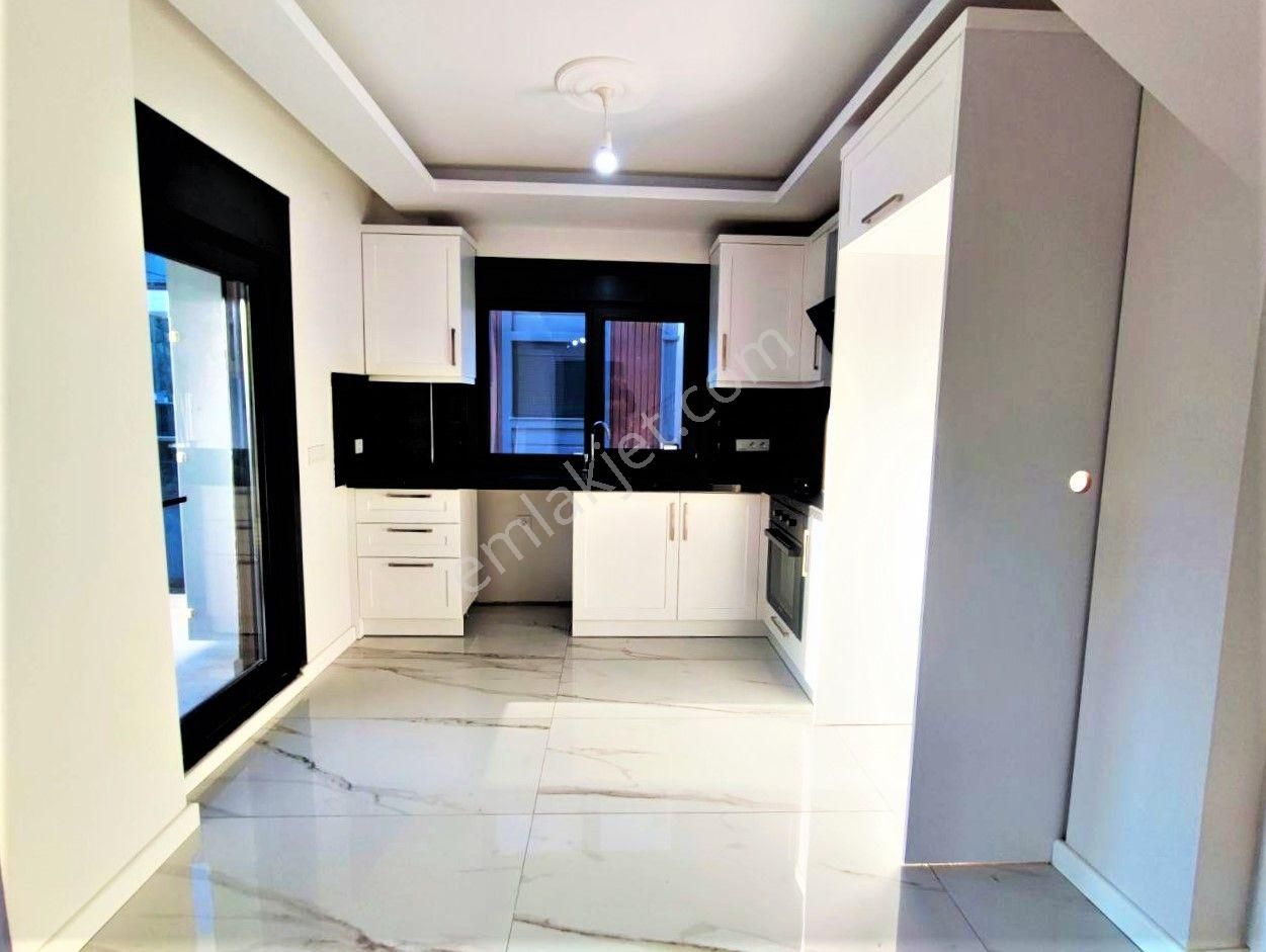 Güre'de Aygül'den Sıfır Panoramik Deniz Ve Dağ Manzaralı Ultra Lüks Satılık 3+1tripleks Akıllı Villa - Görsel 4