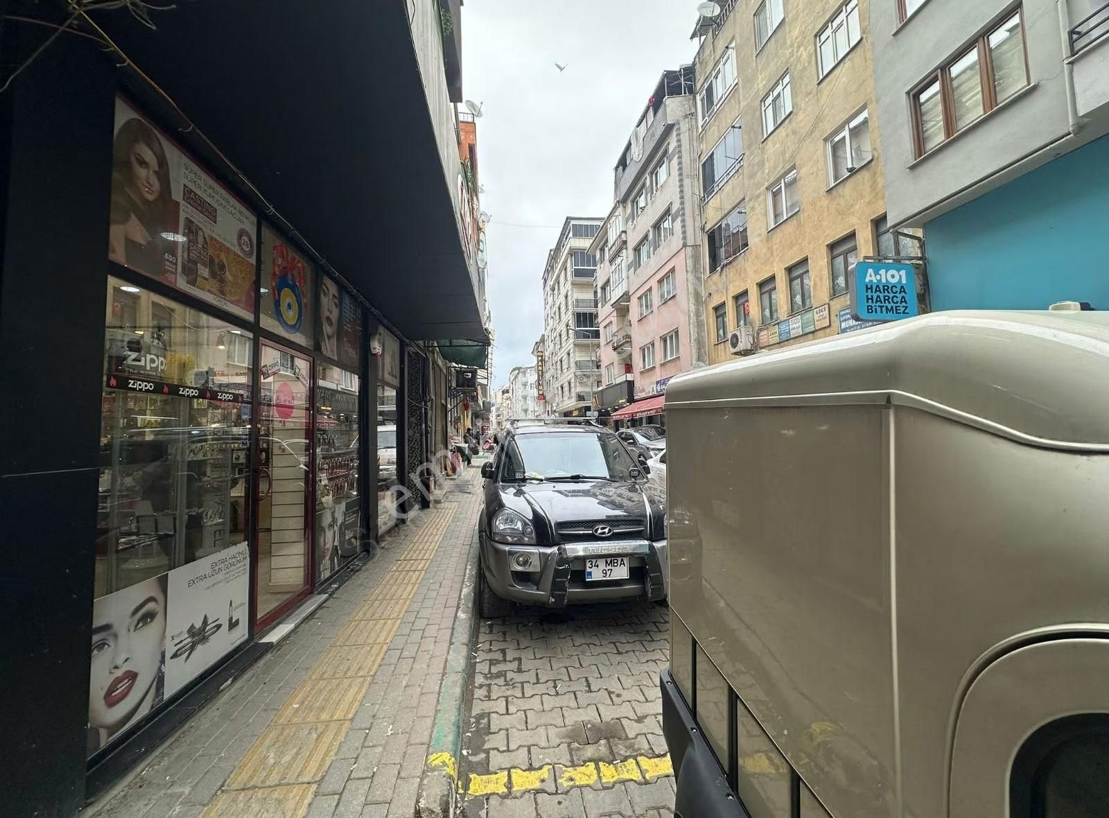 Bursa Emlak Alem-içarşı Merkezde 70m2 Acil Satılık Fırsat Dükkan - Görsel 4