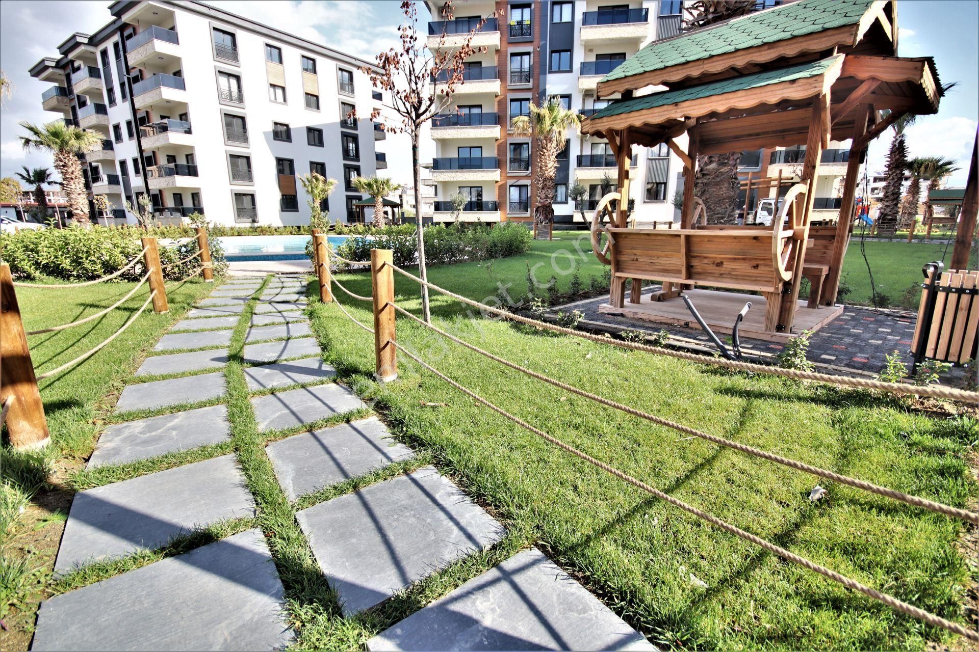 Burhaniye Ören'de Aygül'den Nezih Site İçi Havuzlu Güvenlikli Otoparklı Ultra Lüks 1+1 Satılık Daire - Görsel 4