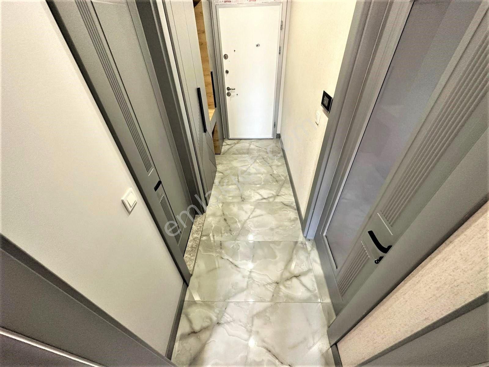 Burhaniye Ören'de Aygül'den Nezih Site İçi Havuzlu Güvenlikli Otoparklı Ultra Lüks 1+1 Satılık Daire - Görsel 30