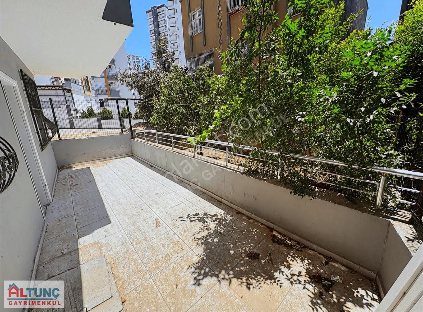 Yüzüncüyılın Merkezinde Müstakil İki Katlı Satılık Ev - Görsel 34