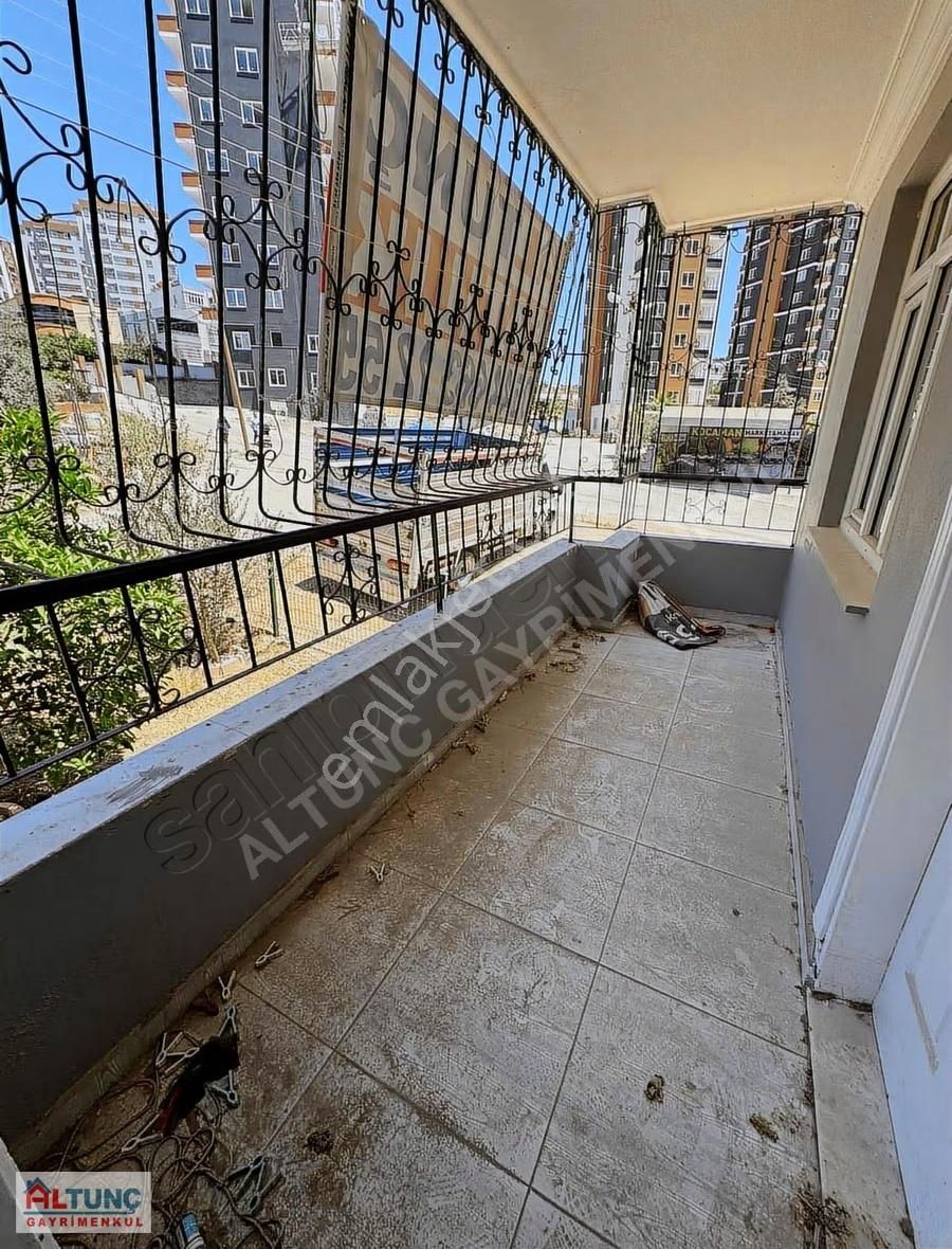 Yüzüncüyılın Merkezinde Müstakil İki Katlı Satılık Ev - Görsel 12