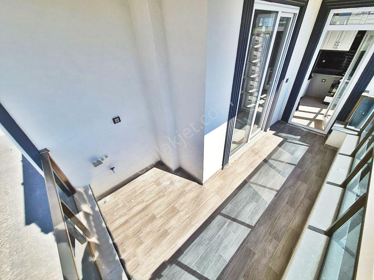 Aygülden Edremit Kadıköy'de Siteiçi Ebeveyn Banyolu Ayrı Mutfak Geniş Çift Balkonlu 2+1satılık Daire - Görsel 14