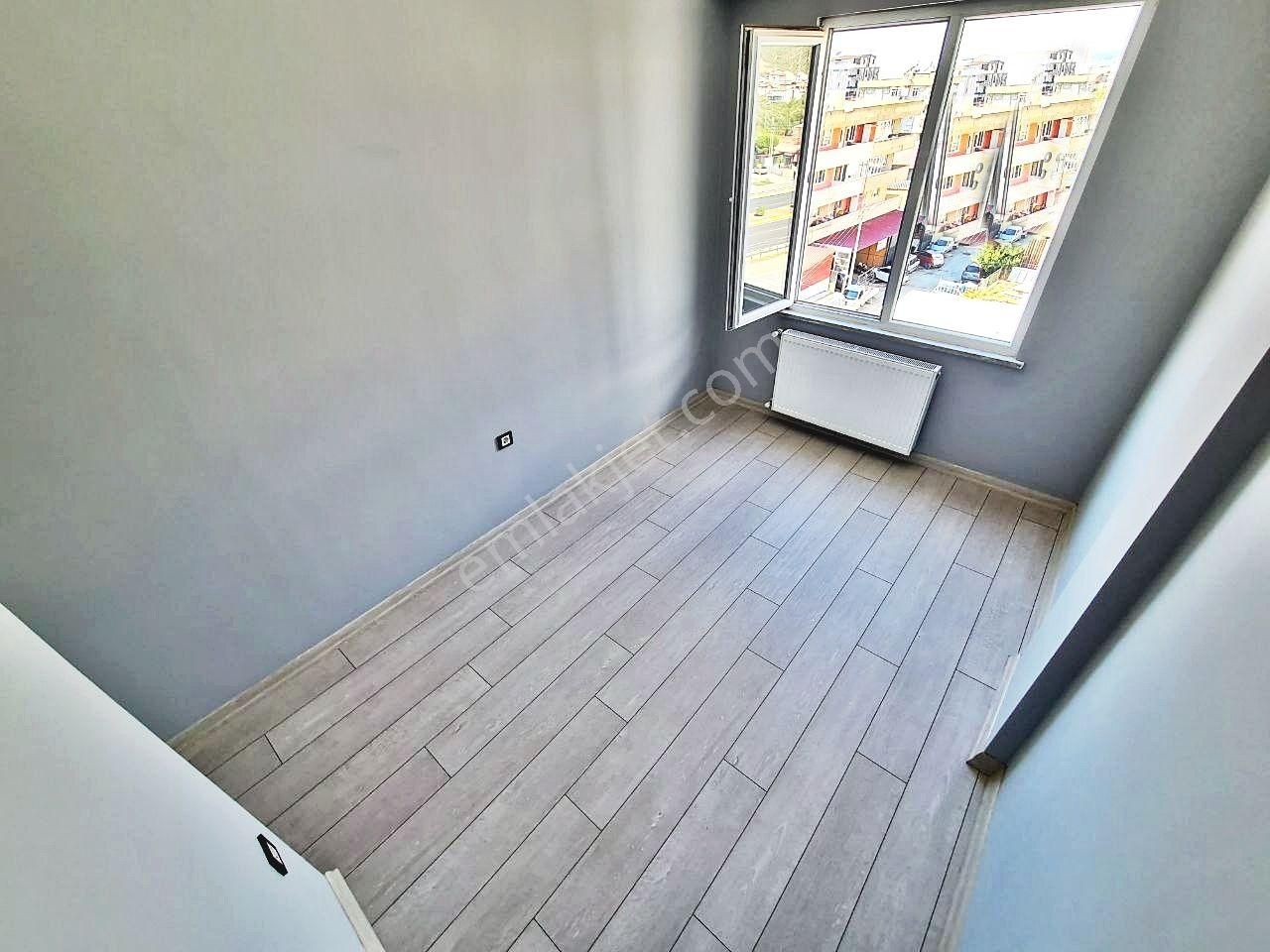 Aygülden Edremit Kadıköy'de Siteiçi Ebeveyn Banyolu Ayrı Mutfak Geniş Çift Balkonlu 2+1satılık Daire - Görsel 28
