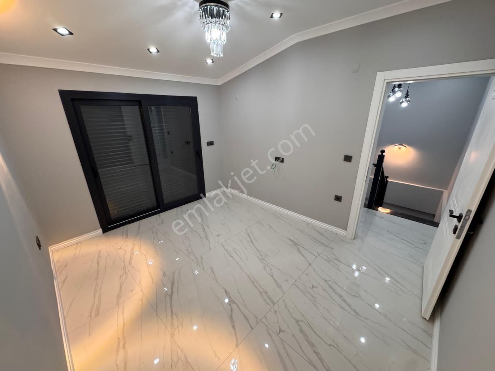 Didimde Denize 300 Metre Satılık 3+1 Fırsat Villa Kaçırma - Görsel 11