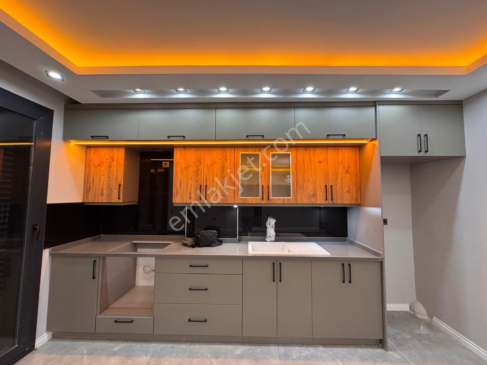 Didimde Denize 300 Metre Satılık 3+1 Fırsat Villa Kaçırma - Görsel 4