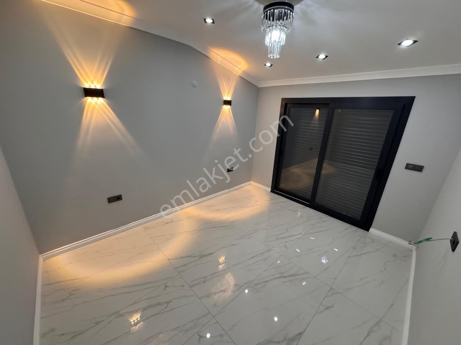 Didimde Denize 300 Metre Satılık 3+1 Fırsat Villa Kaçırma - Görsel 12