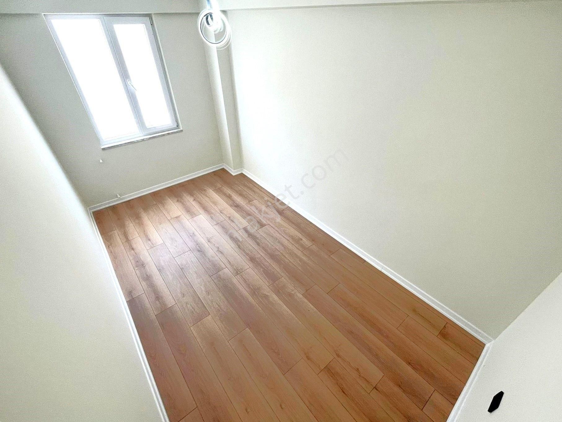 Akçay Merkez'de Aygül Farkıyla Denize Çok Yakın Modern Dizaynı İle İçi Full Yapılı 2+1 Satılık Daire - Görsel 22