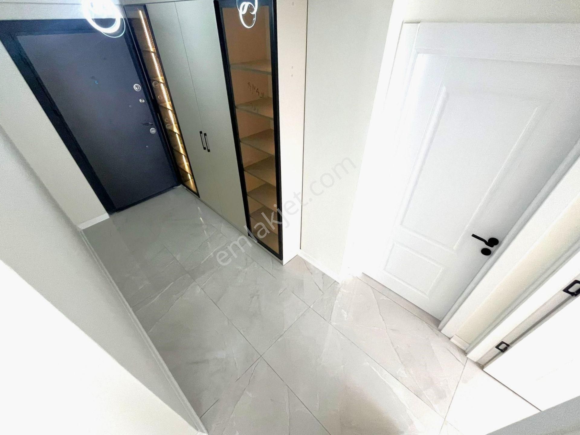 Akçay Merkez'de Aygül Farkıyla Denize Çok Yakın Modern Dizaynı İle İçi Full Yapılı 2+1 Satılık Daire - Görsel 6