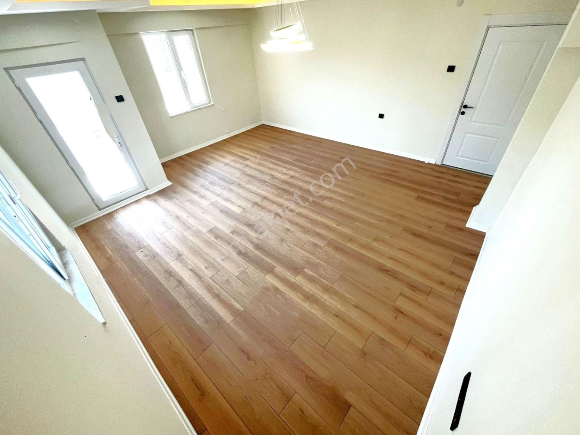 Akçay Merkez'de Aygül Farkıyla Denize Çok Yakın Modern Dizaynı İle İçi Full Yapılı 2+1 Satılık Daire - Görsel 11