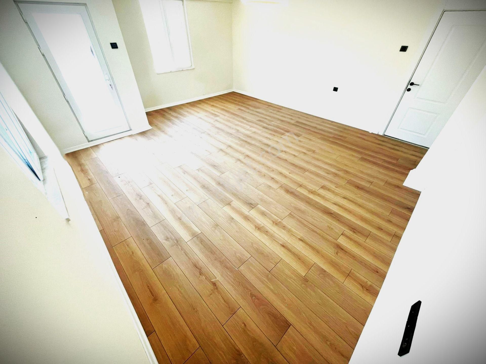 Akçay Merkez'de Aygül Farkıyla Denize Çok Yakın Modern Dizaynı İle İçi Full Yapılı 2+1 Satılık Daire - Görsel 9