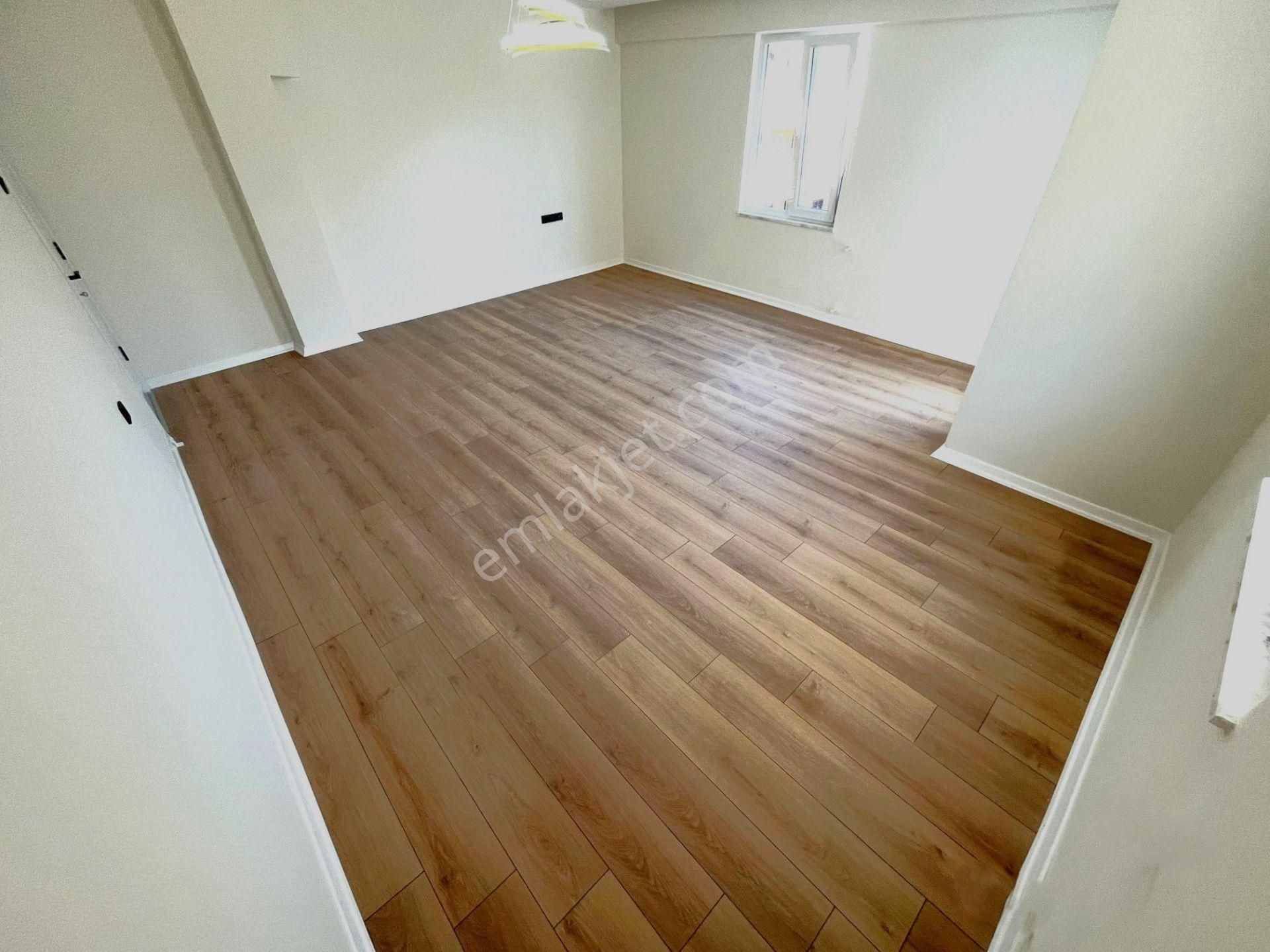 Akçay Merkez'de Aygül Farkıyla Denize Çok Yakın Modern Dizaynı İle İçi Full Yapılı 2+1 Satılık Daire - Görsel 12