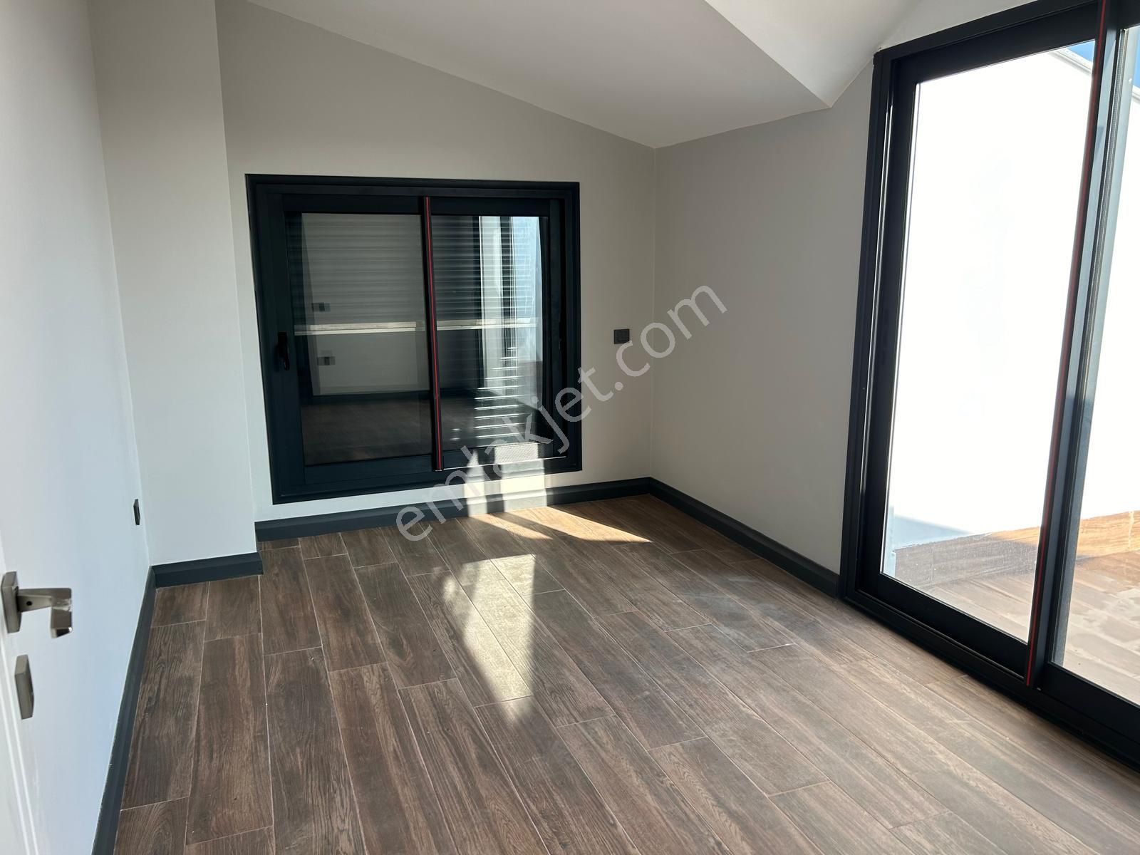 Uytundan İzmir Urla Çeşmealtnda Denize 50 Mt Teraslı 3+1 Dubleks - Görsel 16