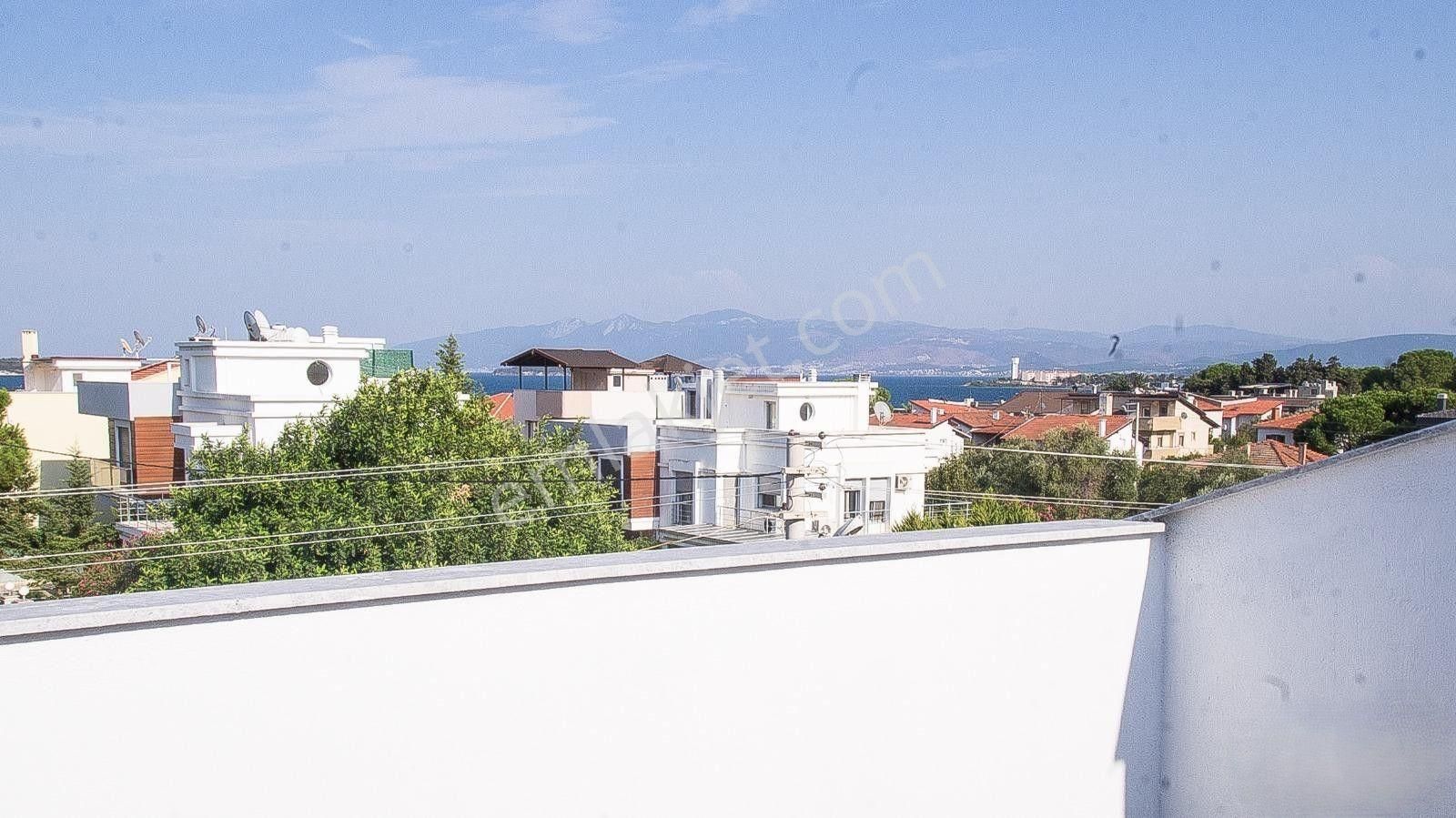 Uytundan İzmir Urla Çeşmealtı'nda Denize 50m Bahçeli 4+1 Triplex - Görsel 30