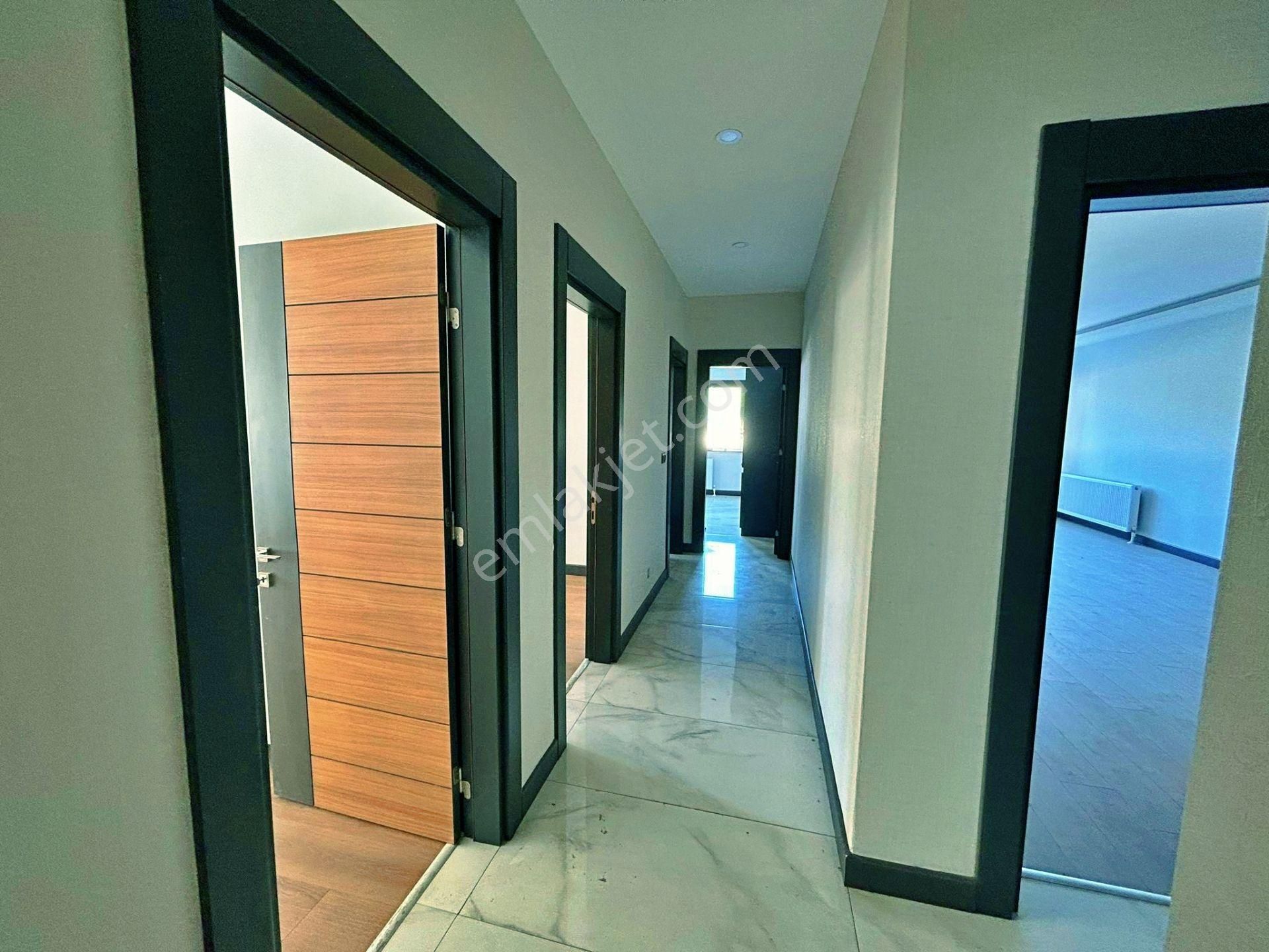 Uytundan Edremitte Lüks Site Kapalı Otoparklı 4+1 Satılık Daire - Görsel 29