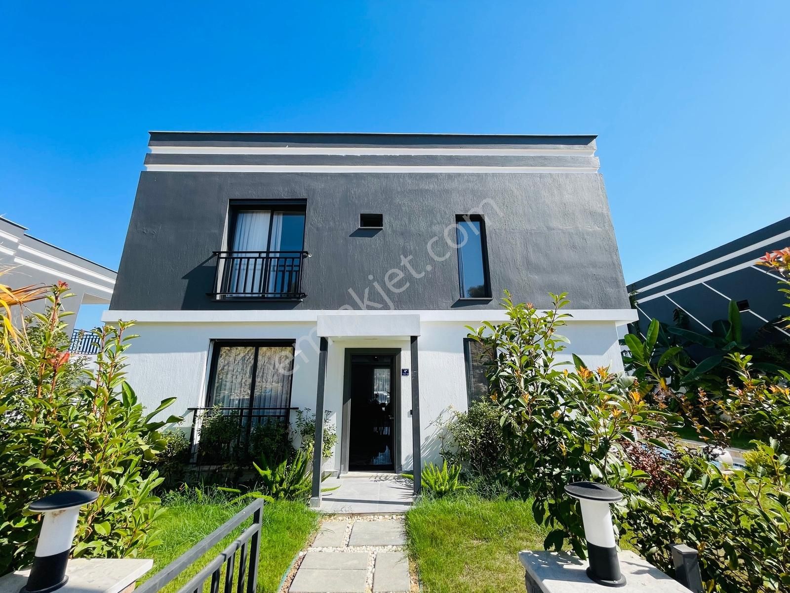 Ful Eşyalı, Lüks 4+2 Villa Özel Havuzlu Bahçeli Satılık Ev - Görsel 11