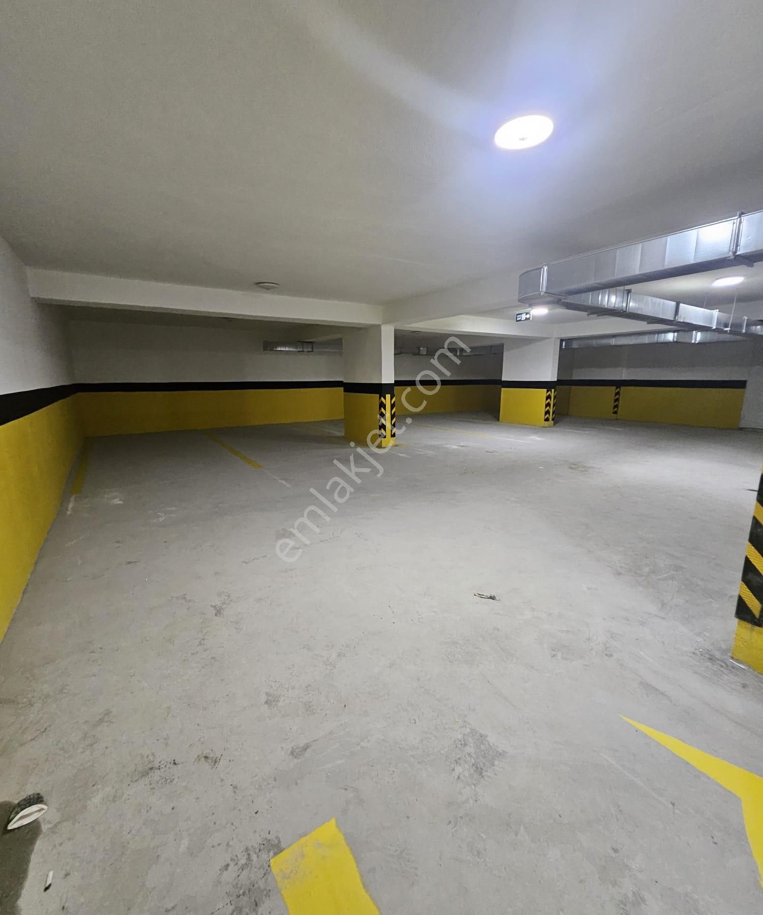 Bostancı'da Kesintisiz Deniz Manzaralı Caddeye 3.bina 4+2 Dubleks Daire - Görsel 14