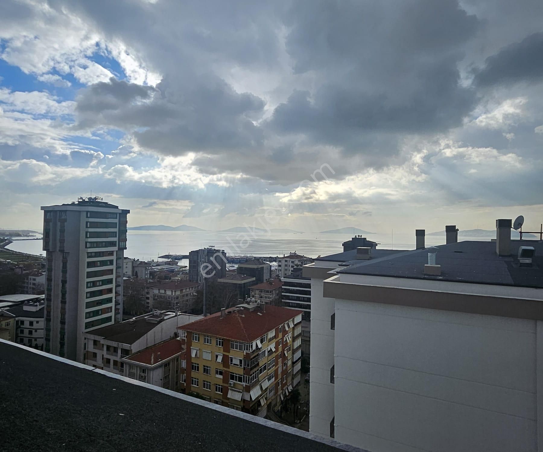 Bostancı'da Kesintisiz Deniz Manzaralı Caddeye 3.bina 4+2 Dubleks Daire - Görsel 16