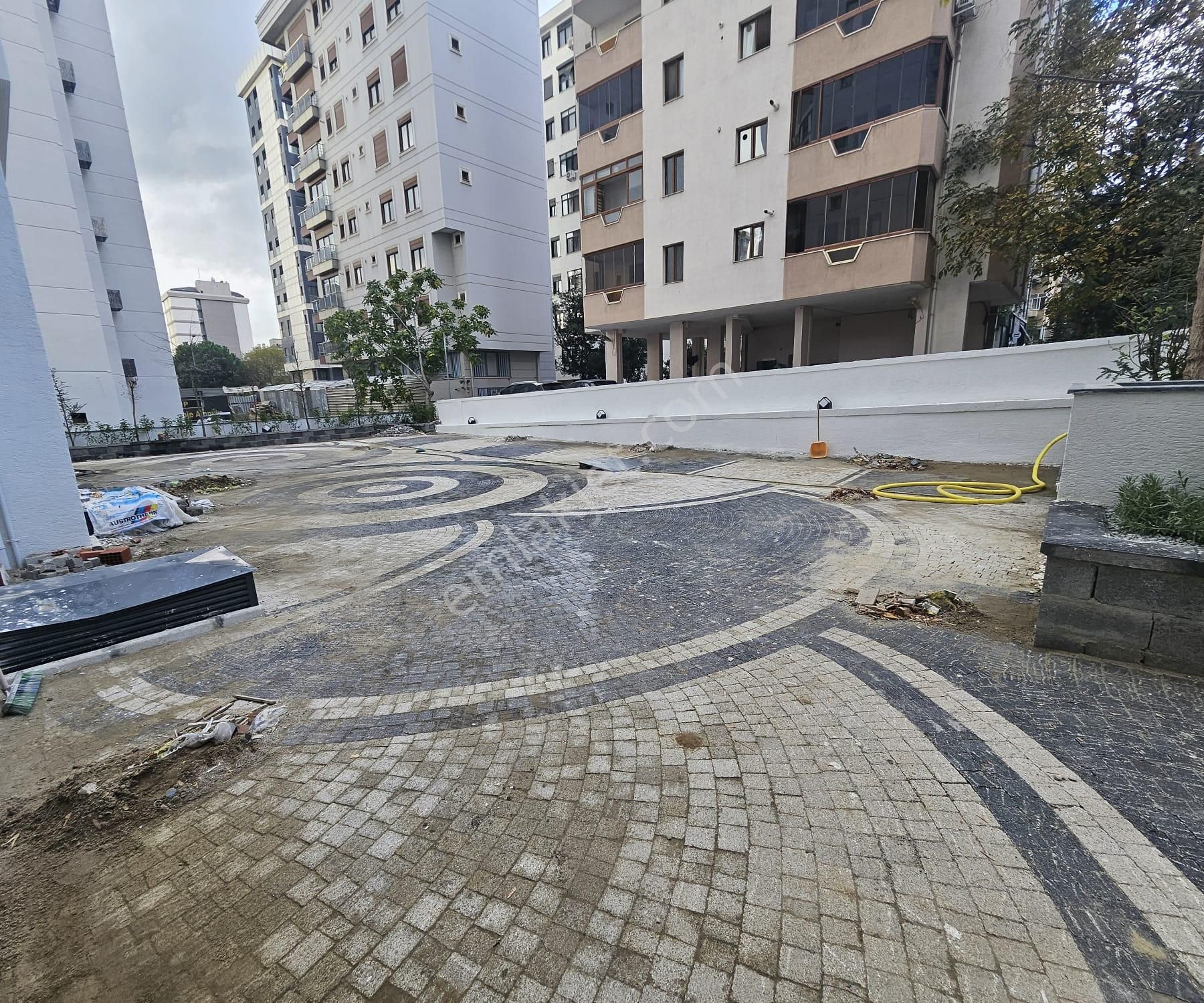 Bostancı'da Kesintisiz Deniz Manzaralı Caddeye 3.bina 4+2 Dubleks Daire - Görsel 7