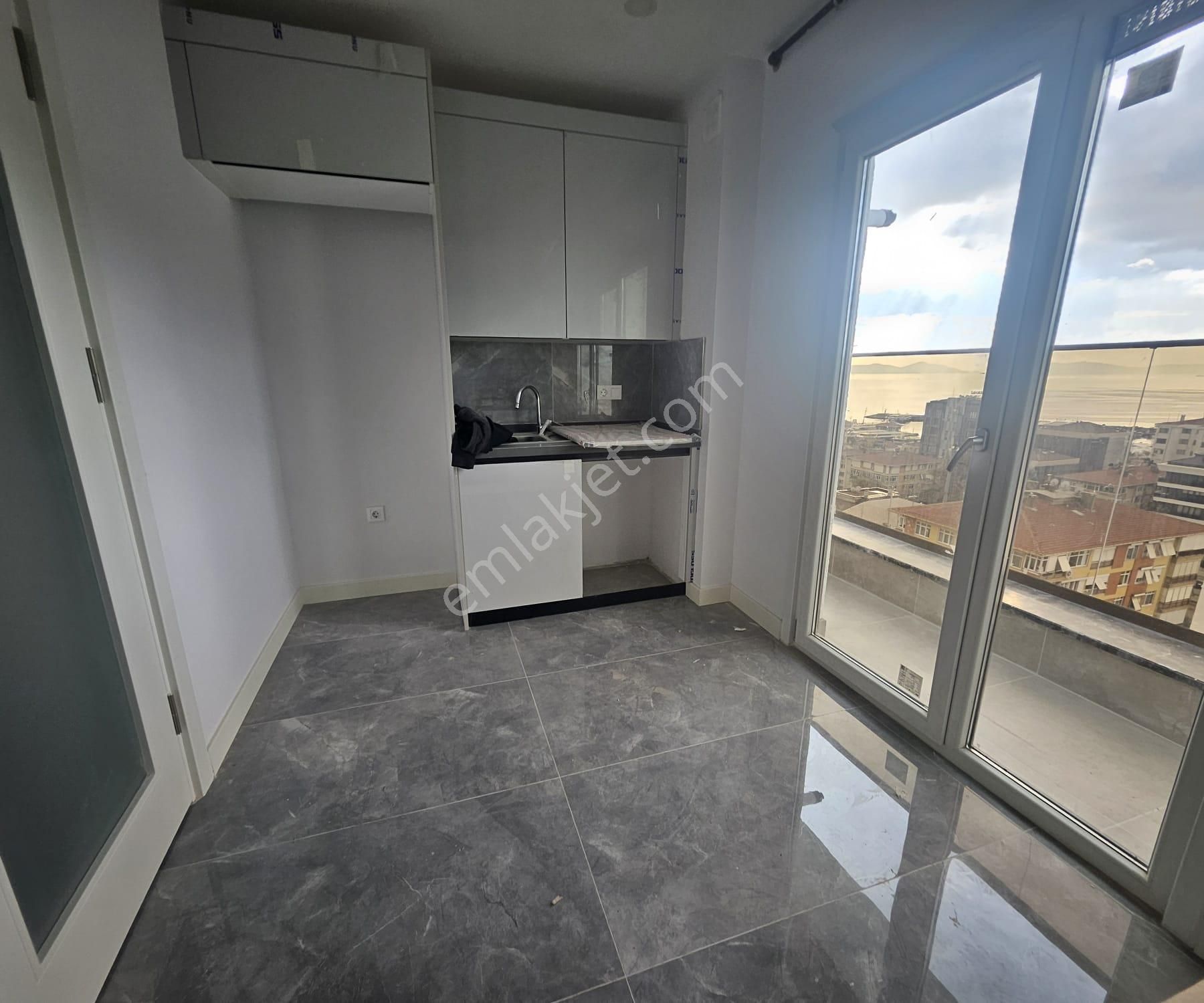 Bostancı'da Kesintisiz Deniz Manzaralı Caddeye 3.bina 4+2 Dubleks Daire - Görsel 26