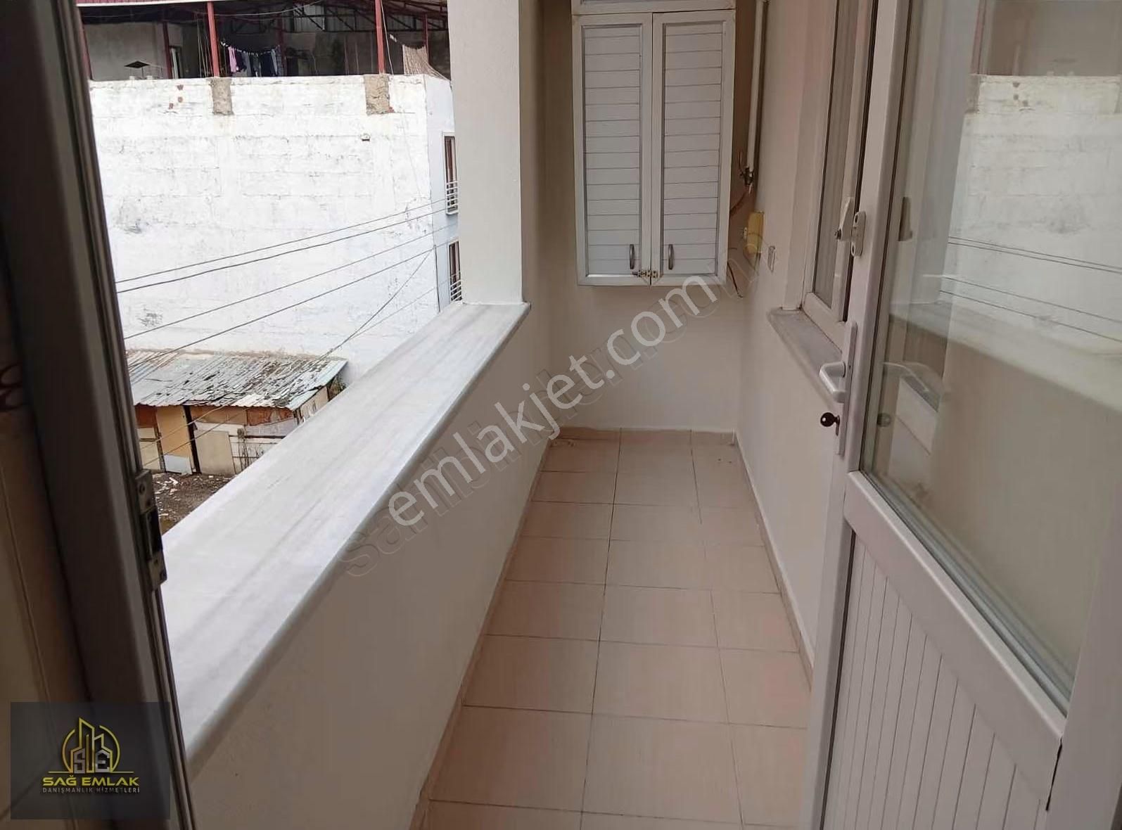 Hamitlerde Kiralık Daire 2+1 Ara Kat - Görsel 3