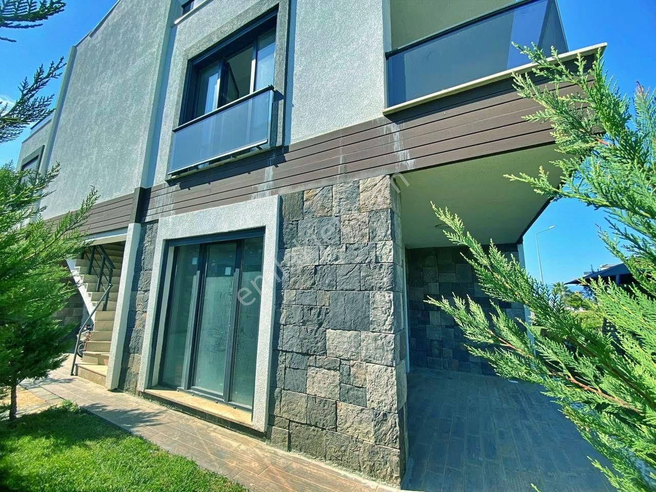 Uytun'dan Pelitköyde Denize Sıfır Havuzlu Bahçeli 1+1 Lüks Daire - Görsel 17