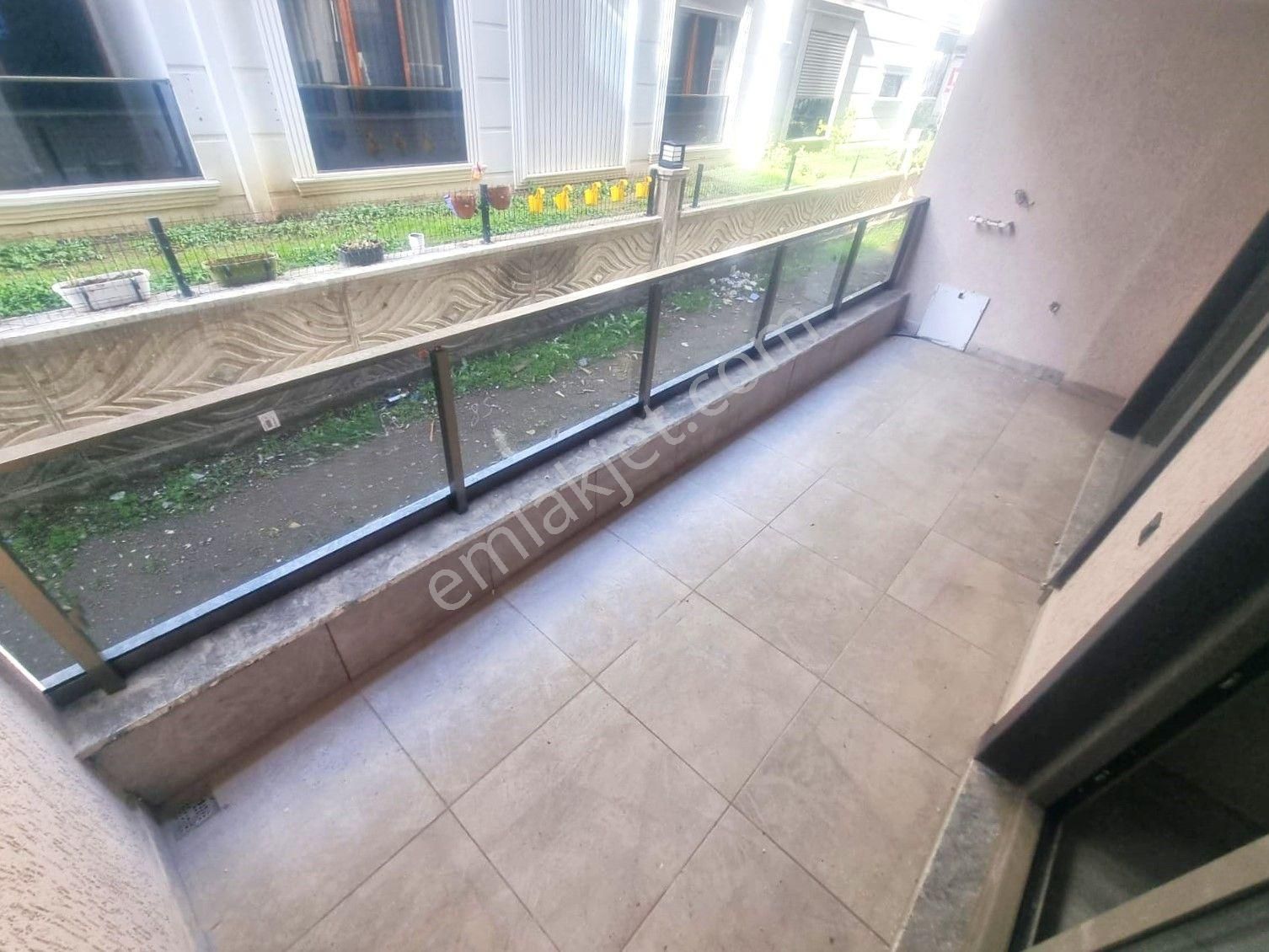Aygül'den Akçay'da Şık Ve Konforlu Oturumuyla Sıfır Ön Cephe Ada Mutfaklı 1+1/2+1 Satılık Daireler - Görsel 32