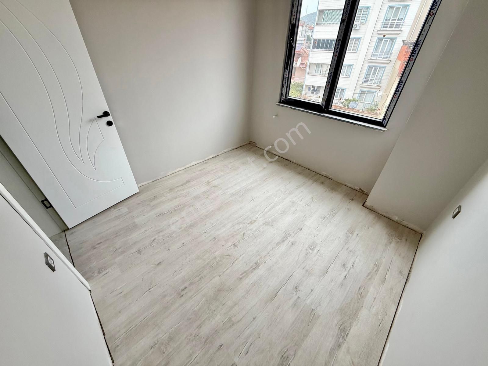 🏡 Referans'tan Tuzcumurat'ta Arakta Ön Cephe Yeni Bina 2+1 Daire - Görsel 10