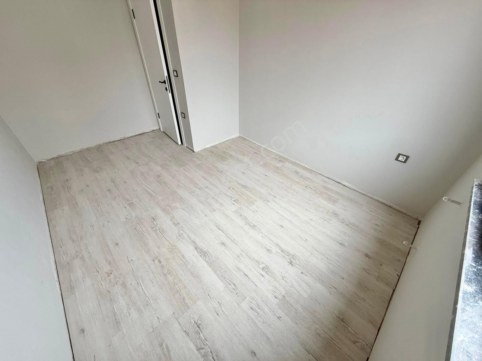 🏡 Referans'tan Tuzcumurat'ta Arakta Ön Cephe Yeni Bina 2+1 Daire - Görsel 13