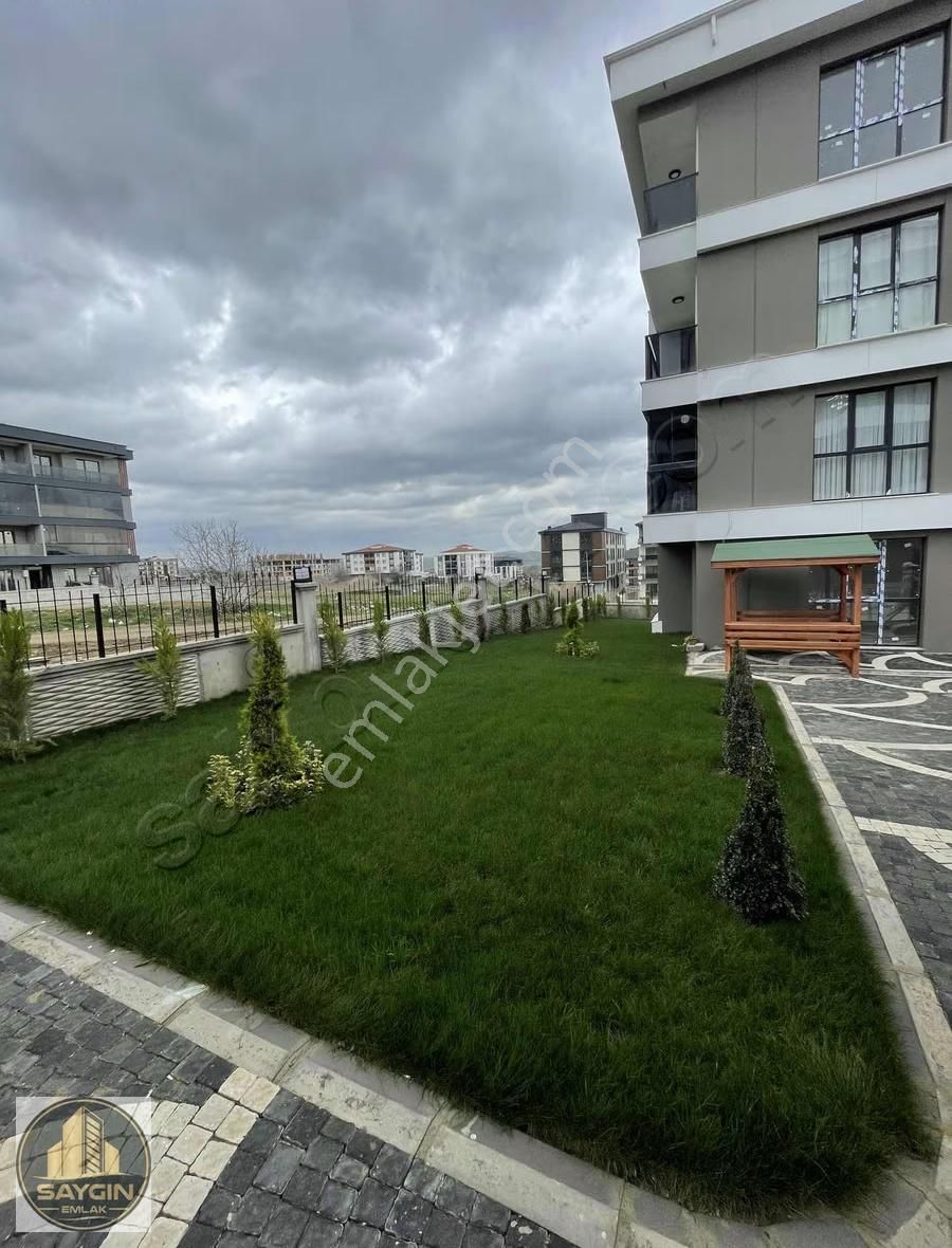 Atatürk Mahallesi'nde Havuzlu Ara Kat Geniş 1 + 1 Daire - Görsel 10