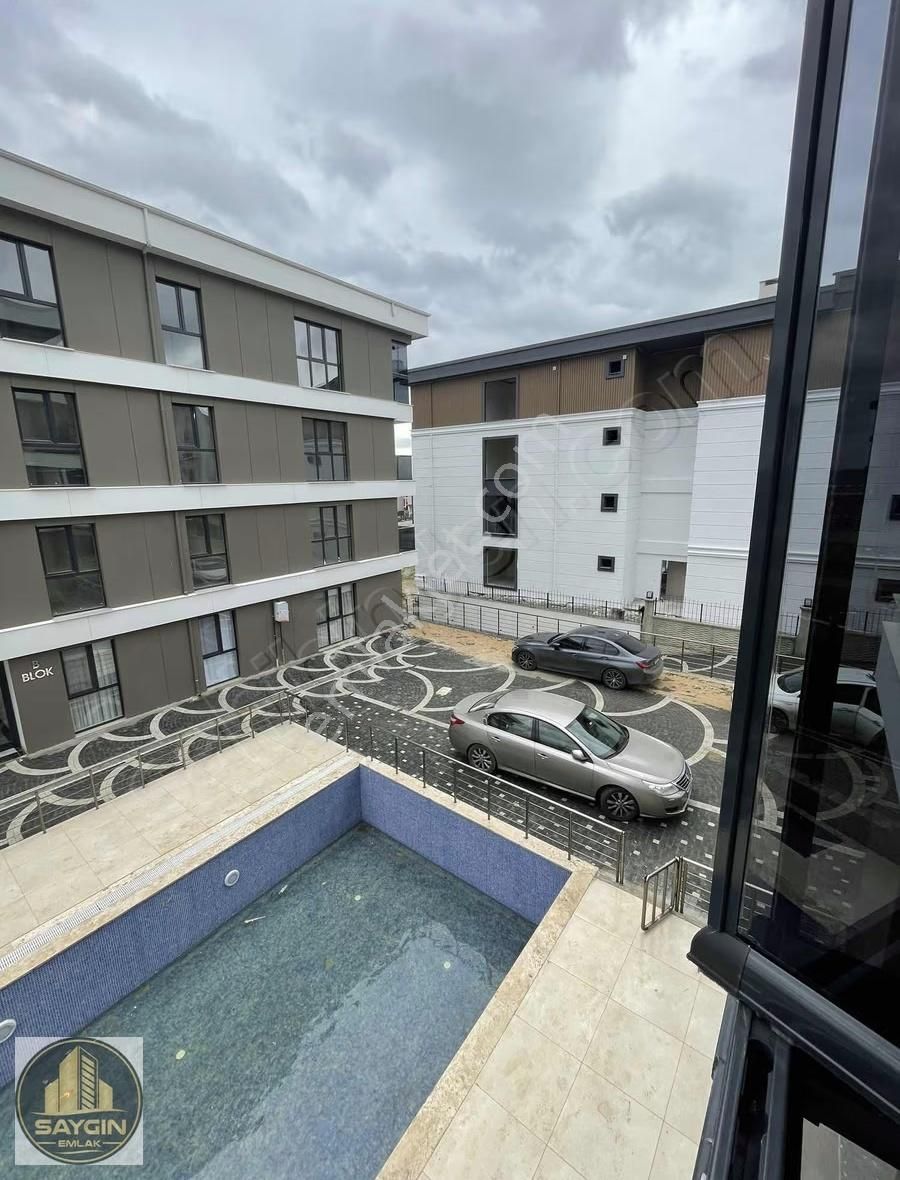 Atatürk Mahallesi'nde Havuzlu Ara Kat Geniş 1 + 1 Daire - Görsel 7