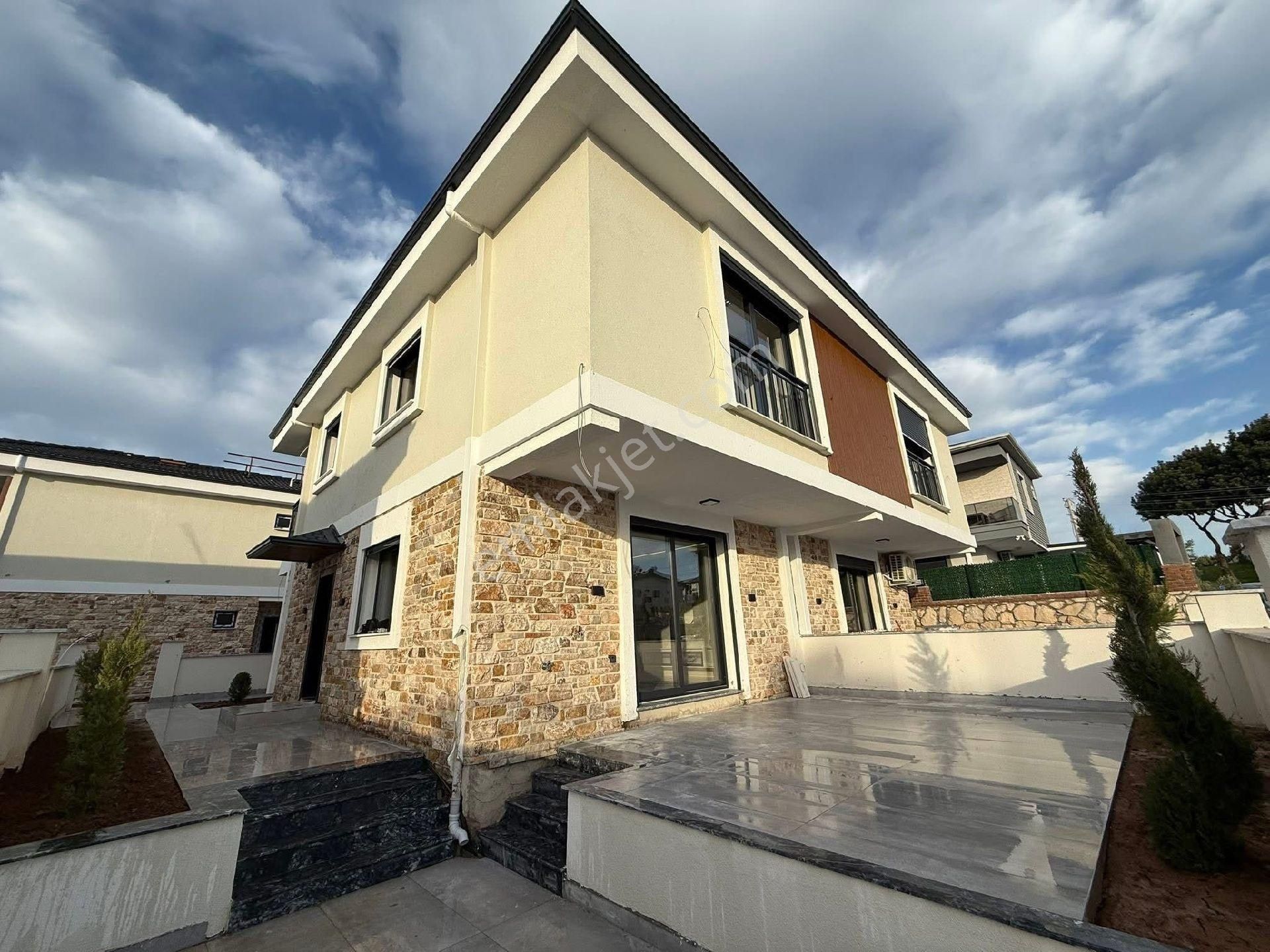 Didimin En Prestijli Sitesinde Satılık Lüks Villalar