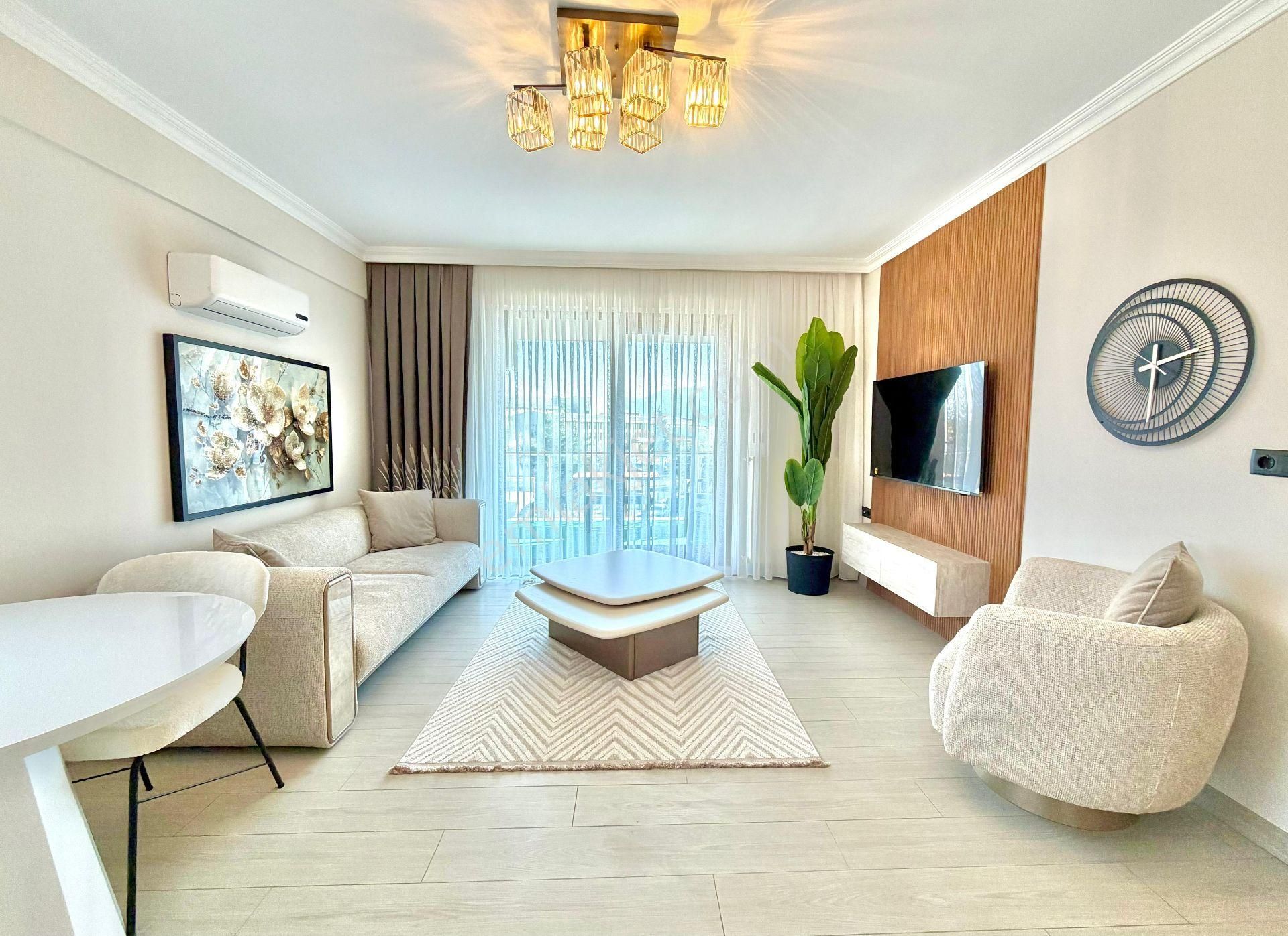 Erkuş Tan Bereketli Servergazi Has. Yakını 80 M2 Lüks Suit Daireler