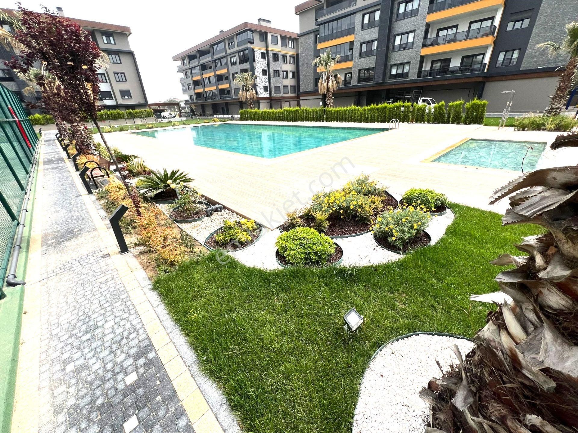 Burhaniye Ören'de Aygül'den Site İçi, Güvenlikli, Havuzlu, Otoparklı Doğalgazlı 1+1 Satılık Daireler - Görsel 35