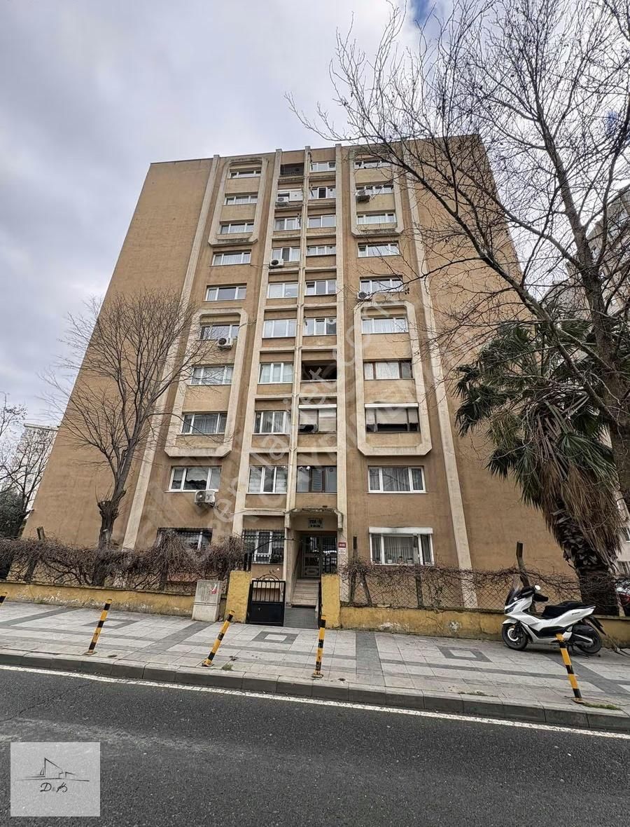 Kayışdağı Caddesi Üzerinde Tek-iş Bloklarında Fırsat Daire