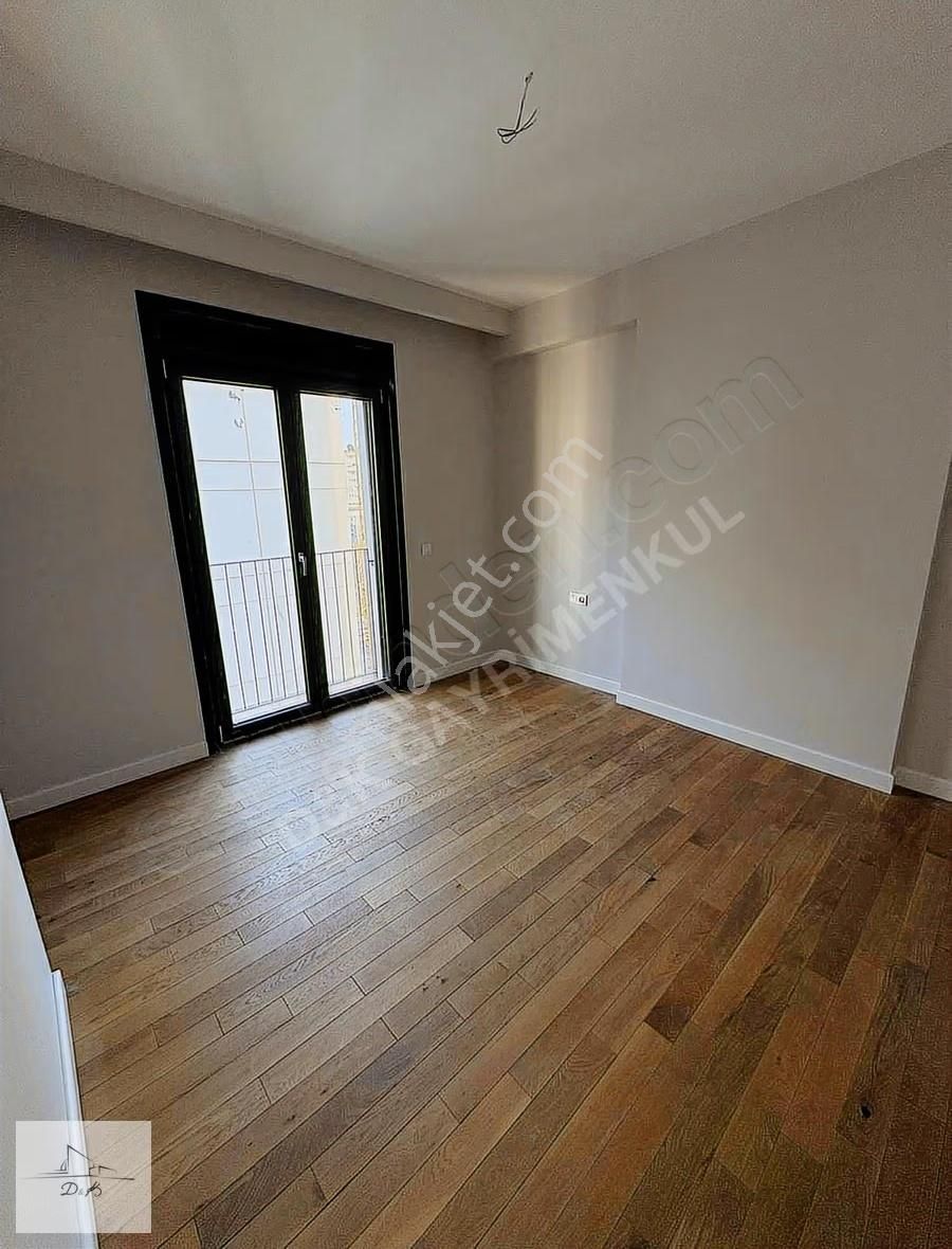 Yeni Bina Deniz Manzaralı Güvenlikli Katta Tek - Görsel 3